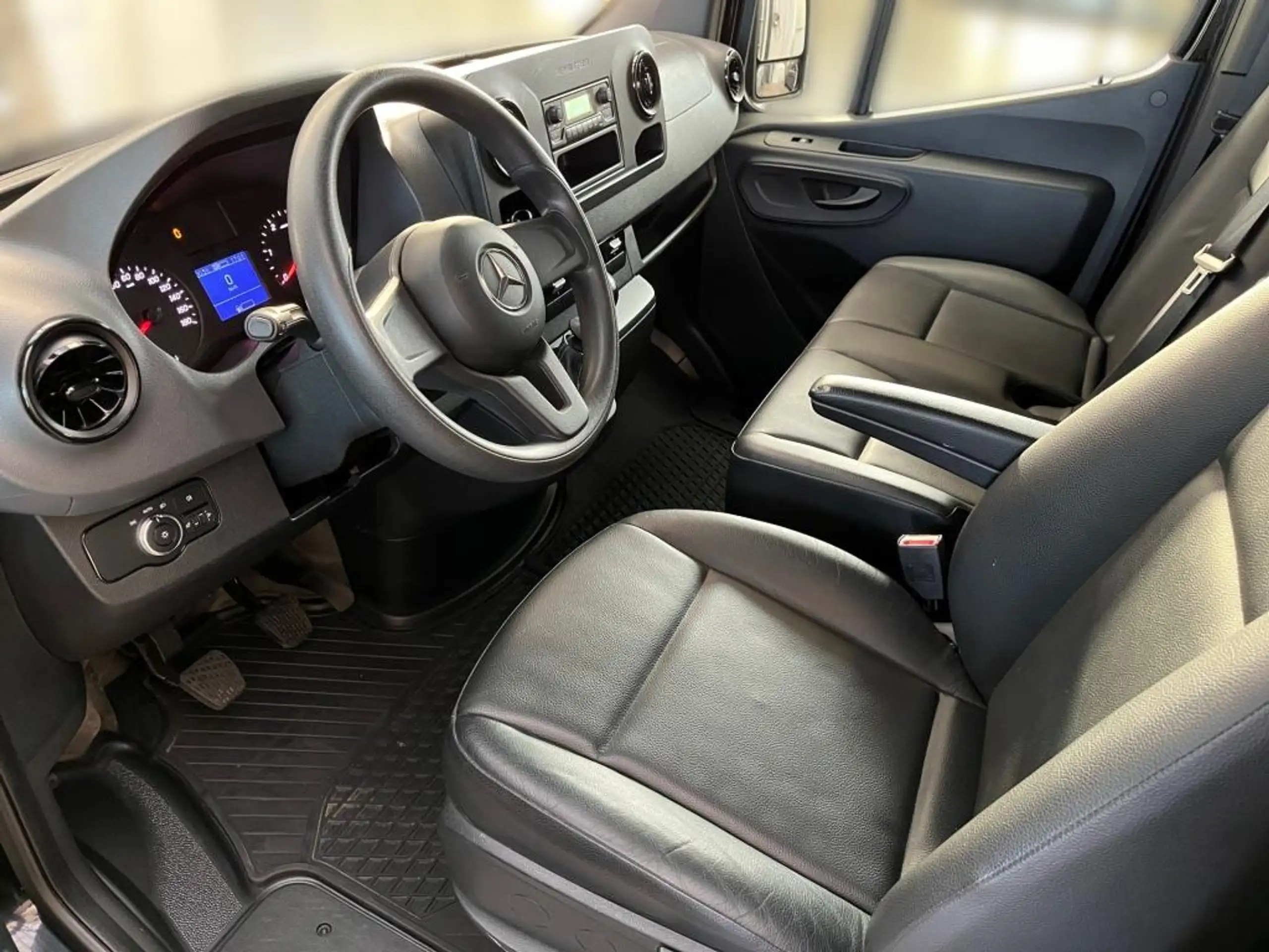 Mercedes-Benz - Sprinter