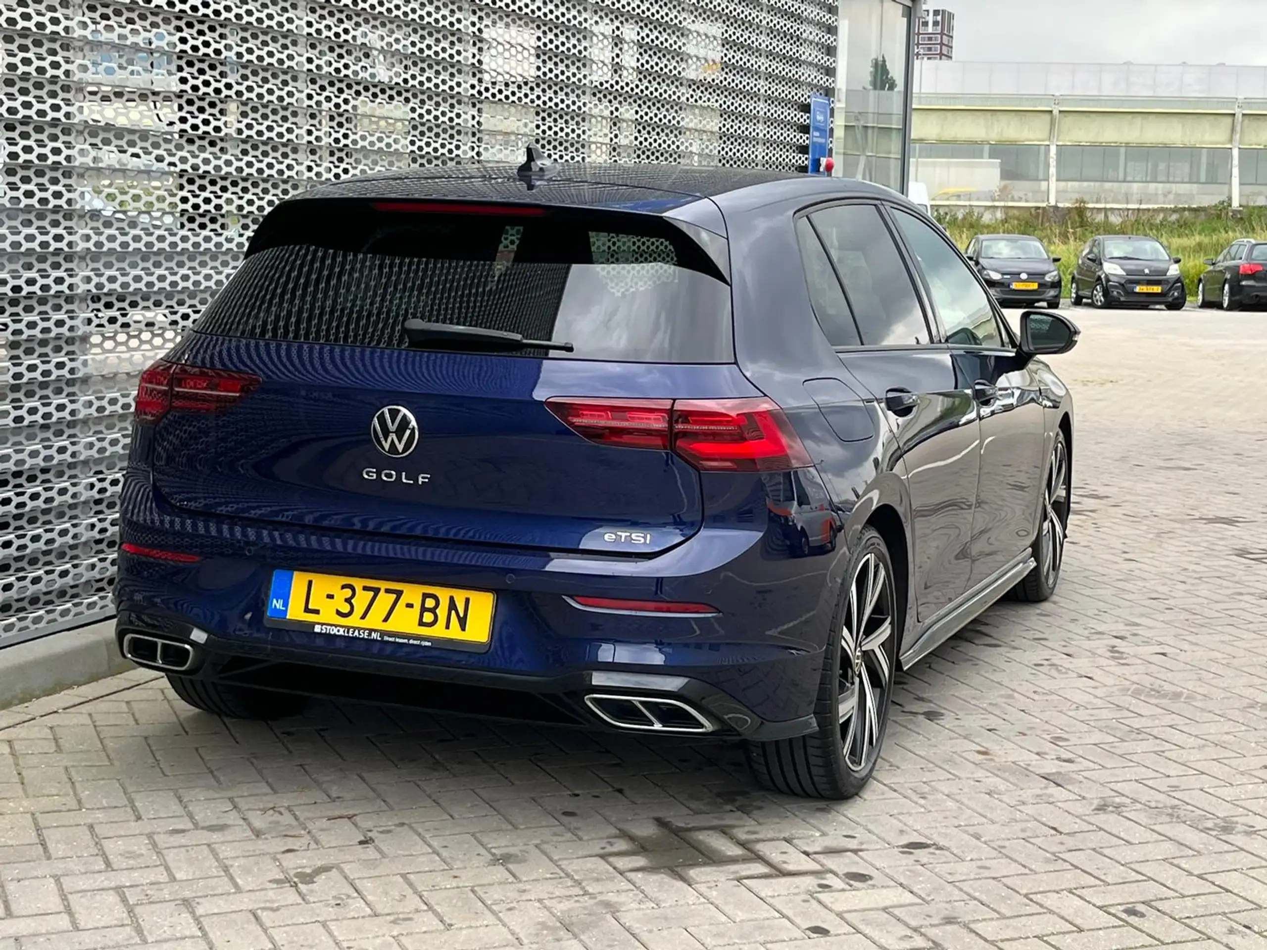 Volkswagen - Golf