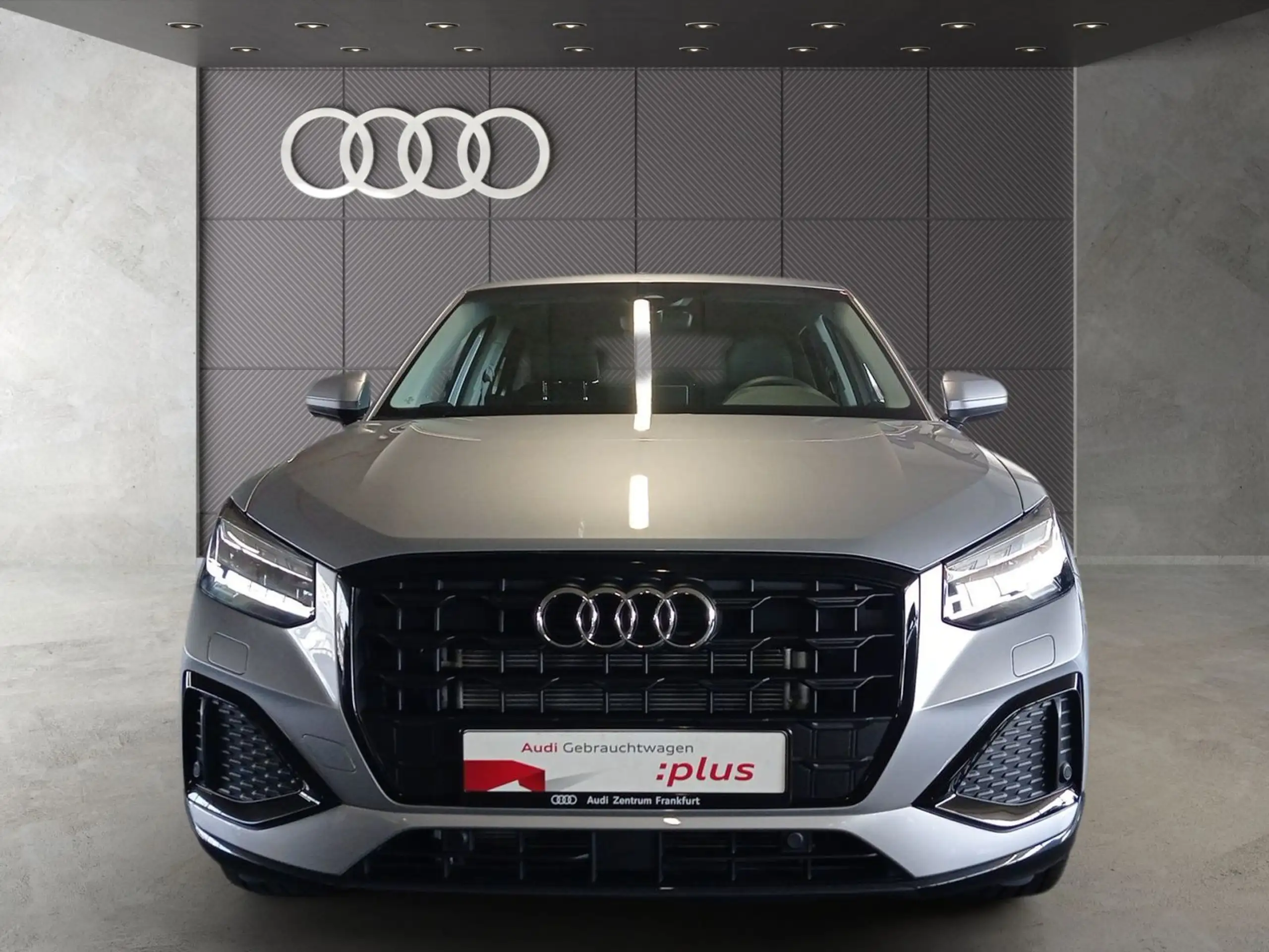 Audi - Q2