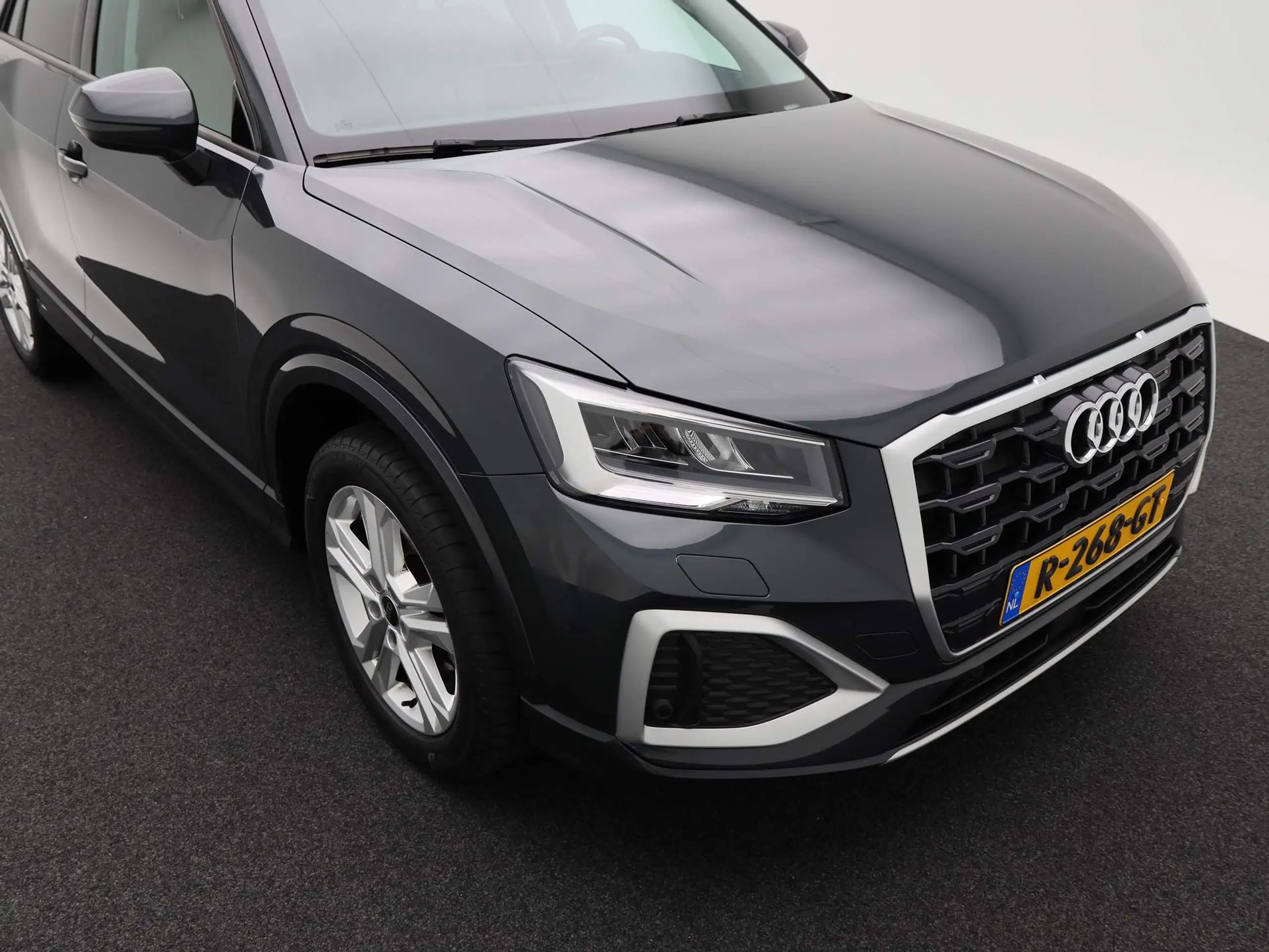 Audi - Q2