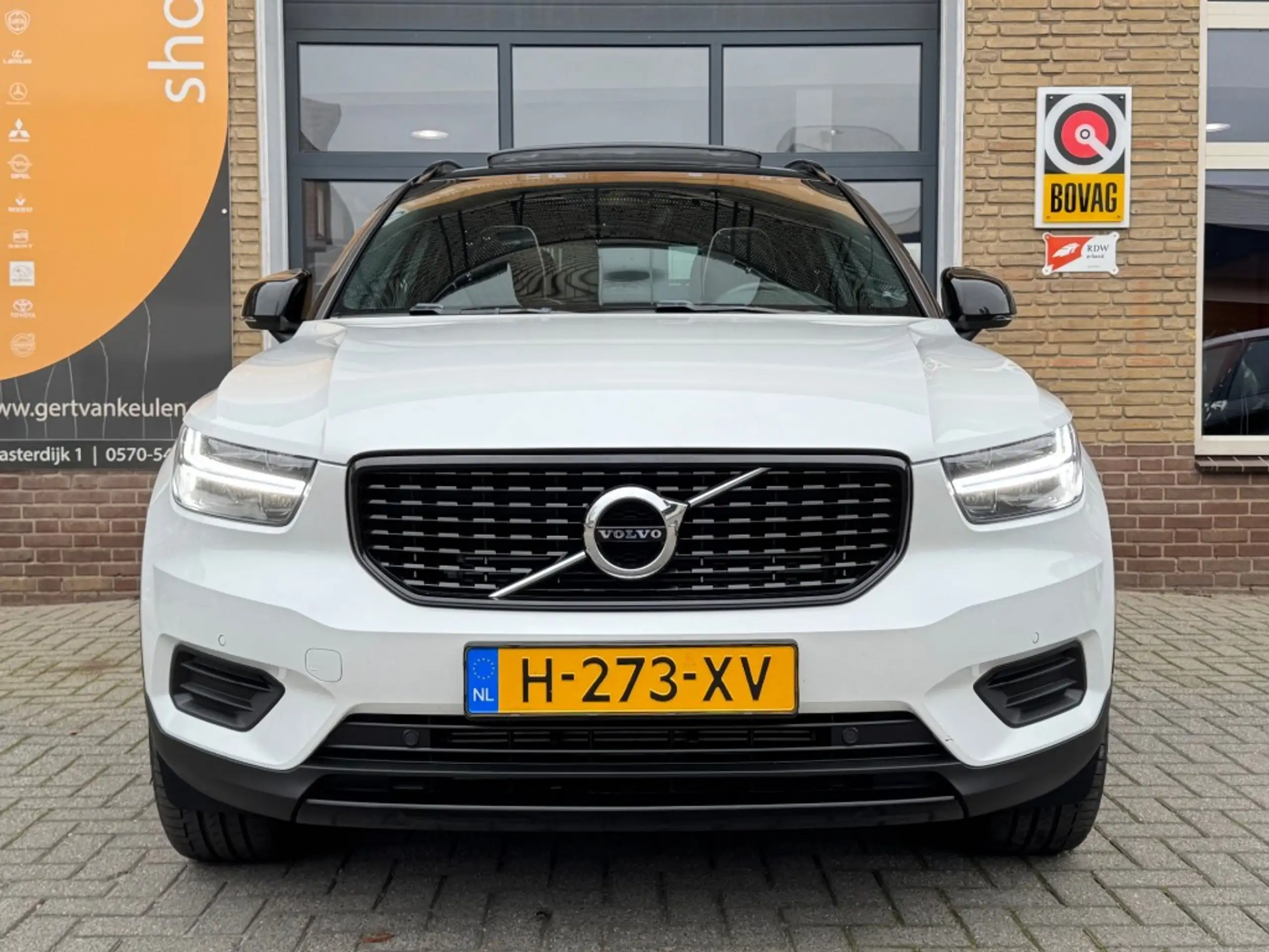 Volvo - XC40