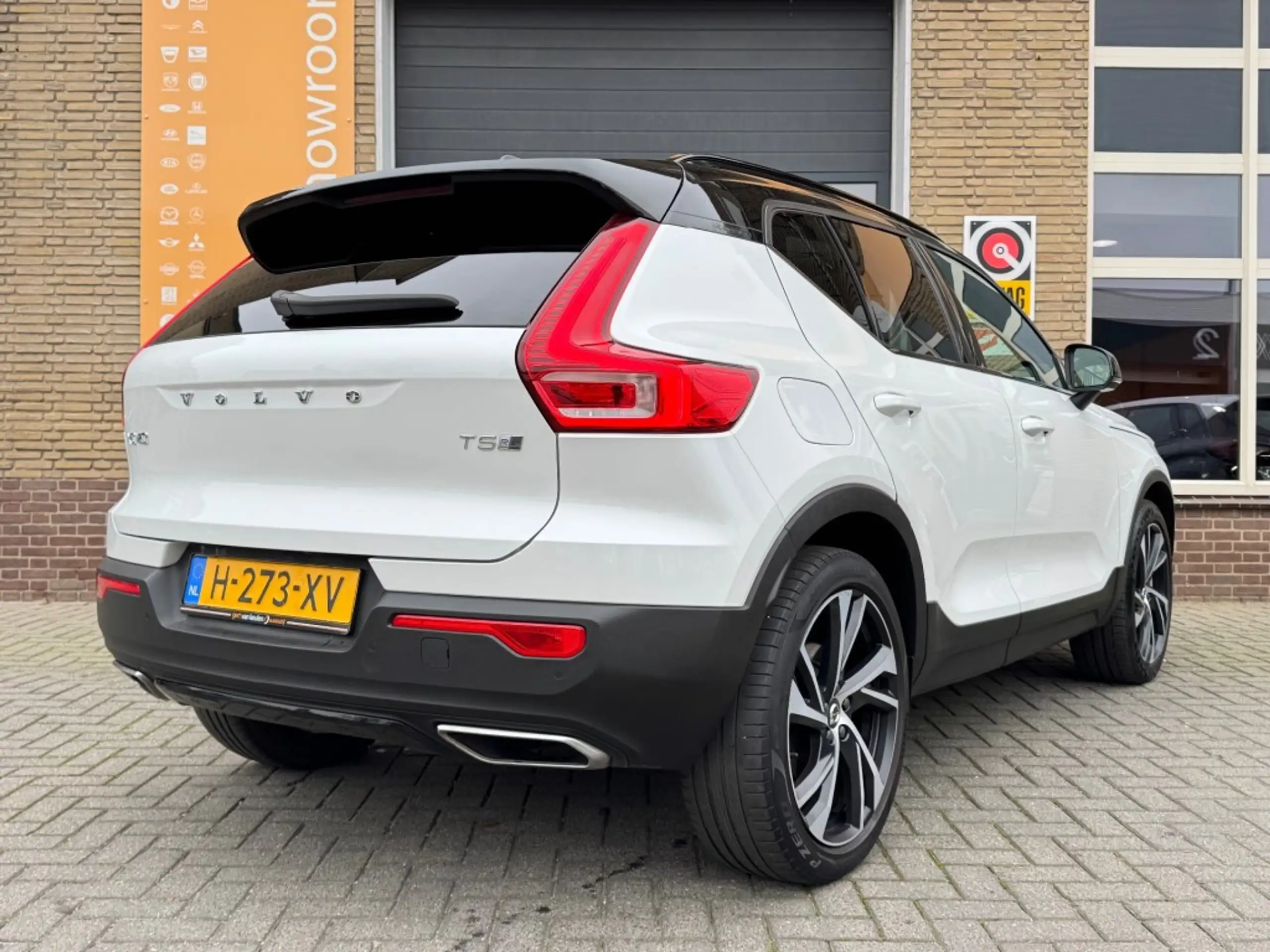 Volvo - XC40