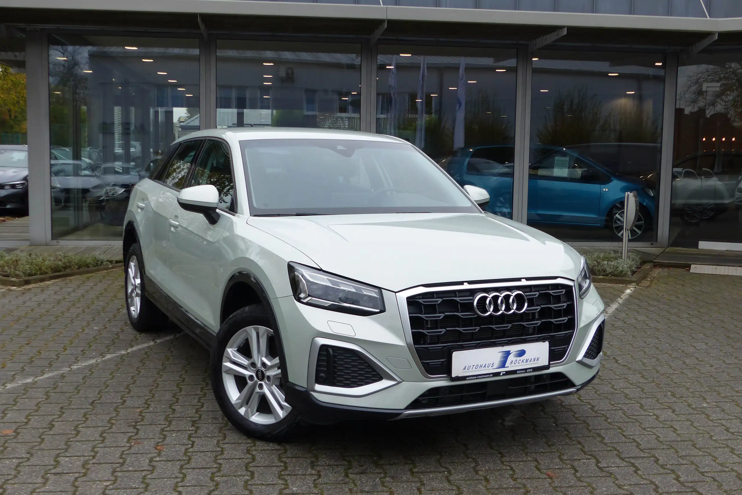 Audi - Q2