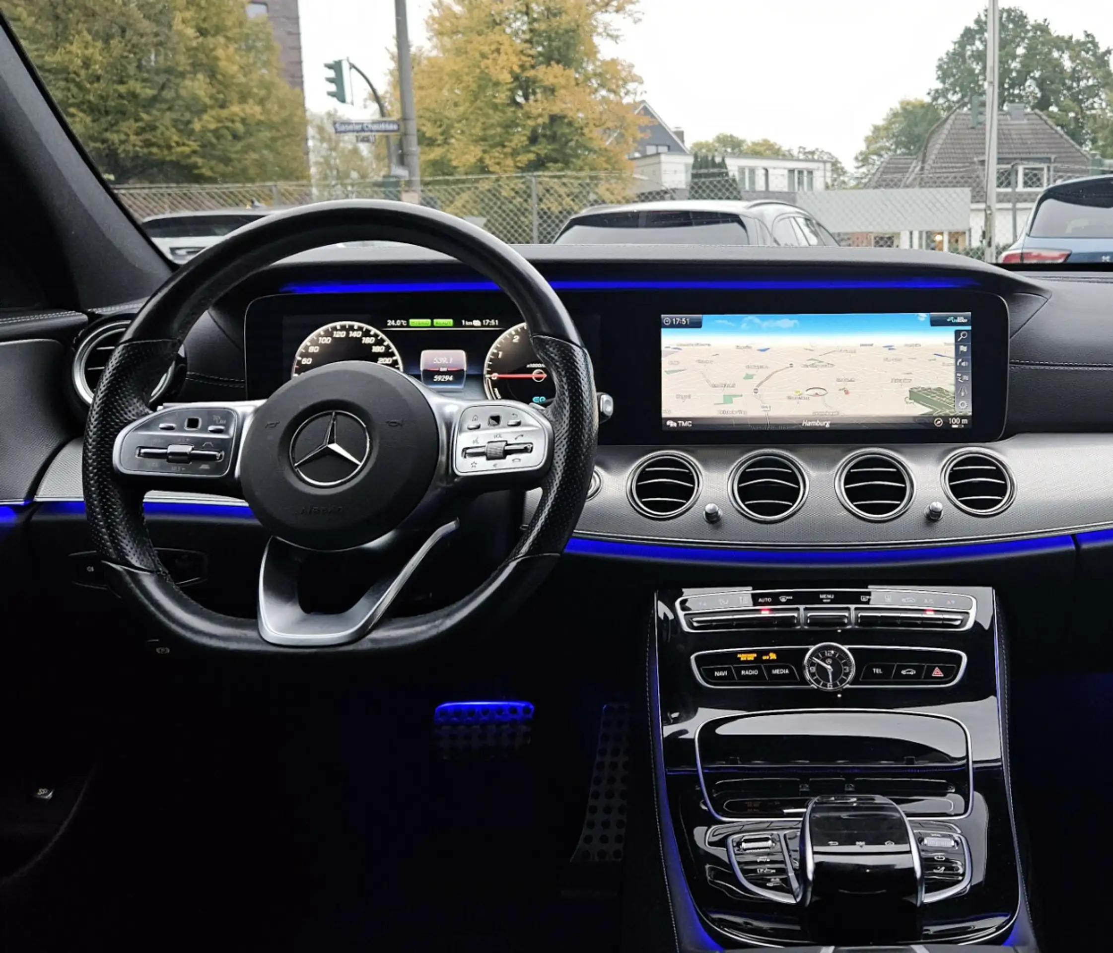 Mercedes-Benz - E 300