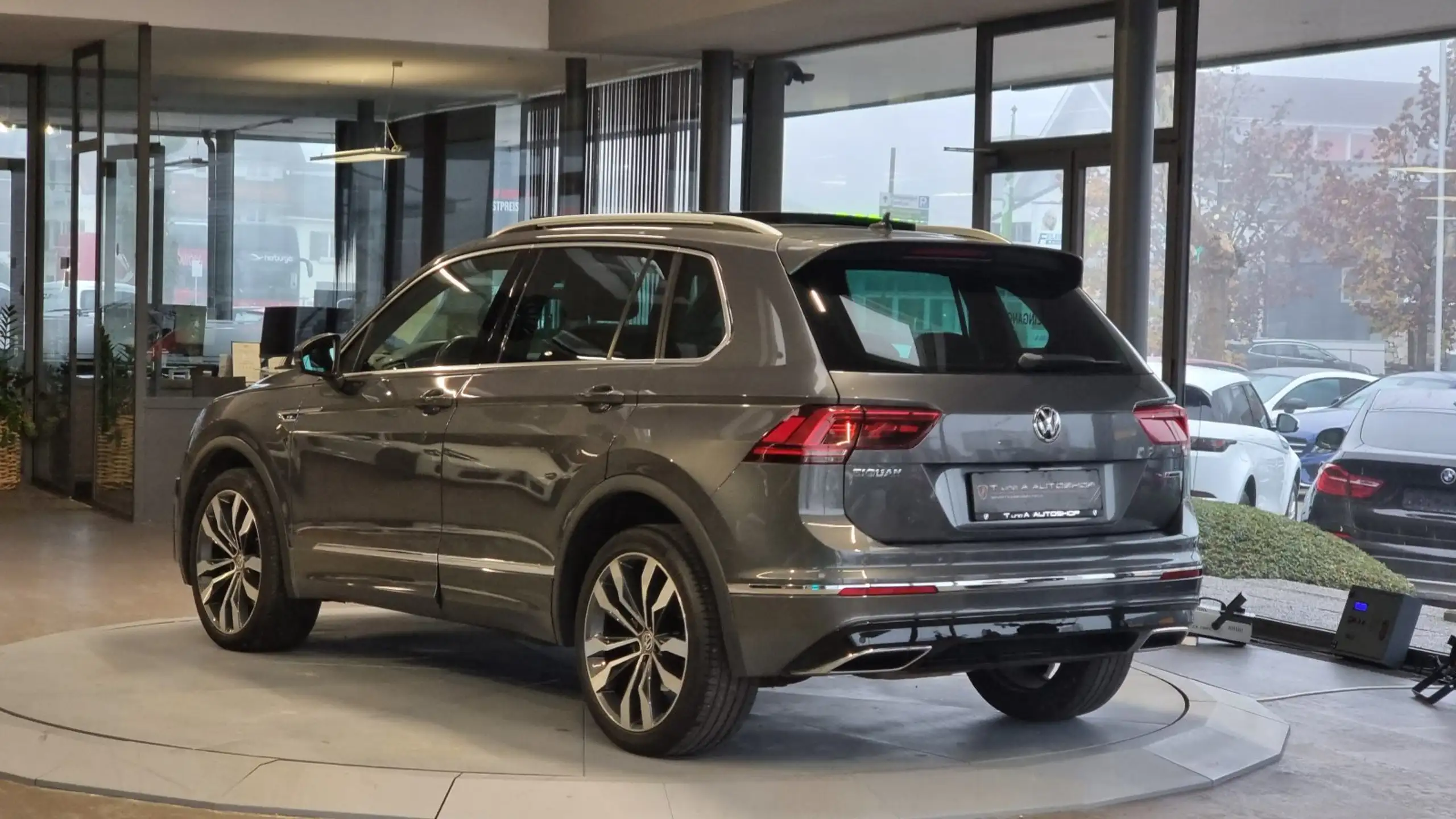 Volkswagen - Tiguan