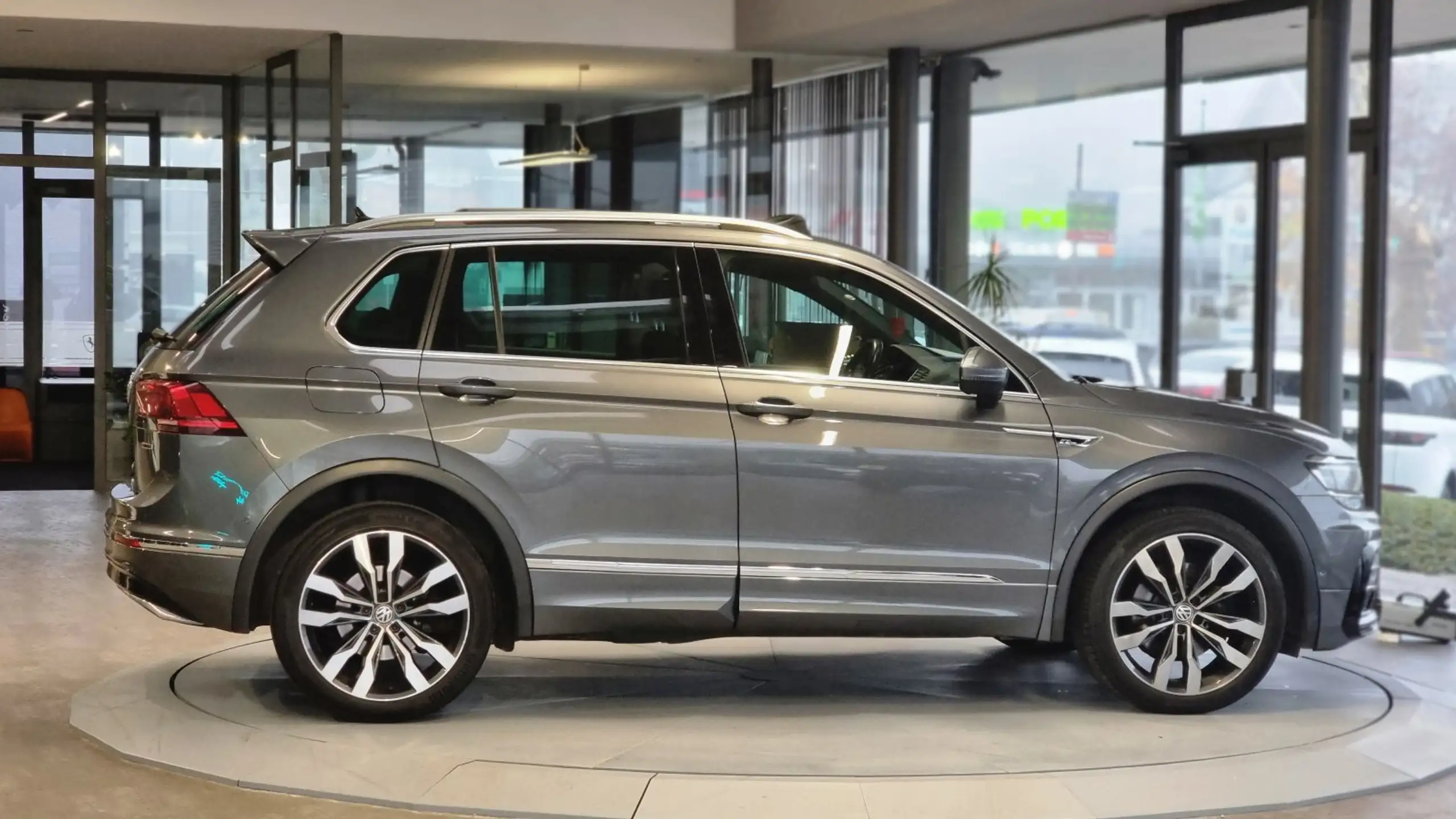 Volkswagen - Tiguan