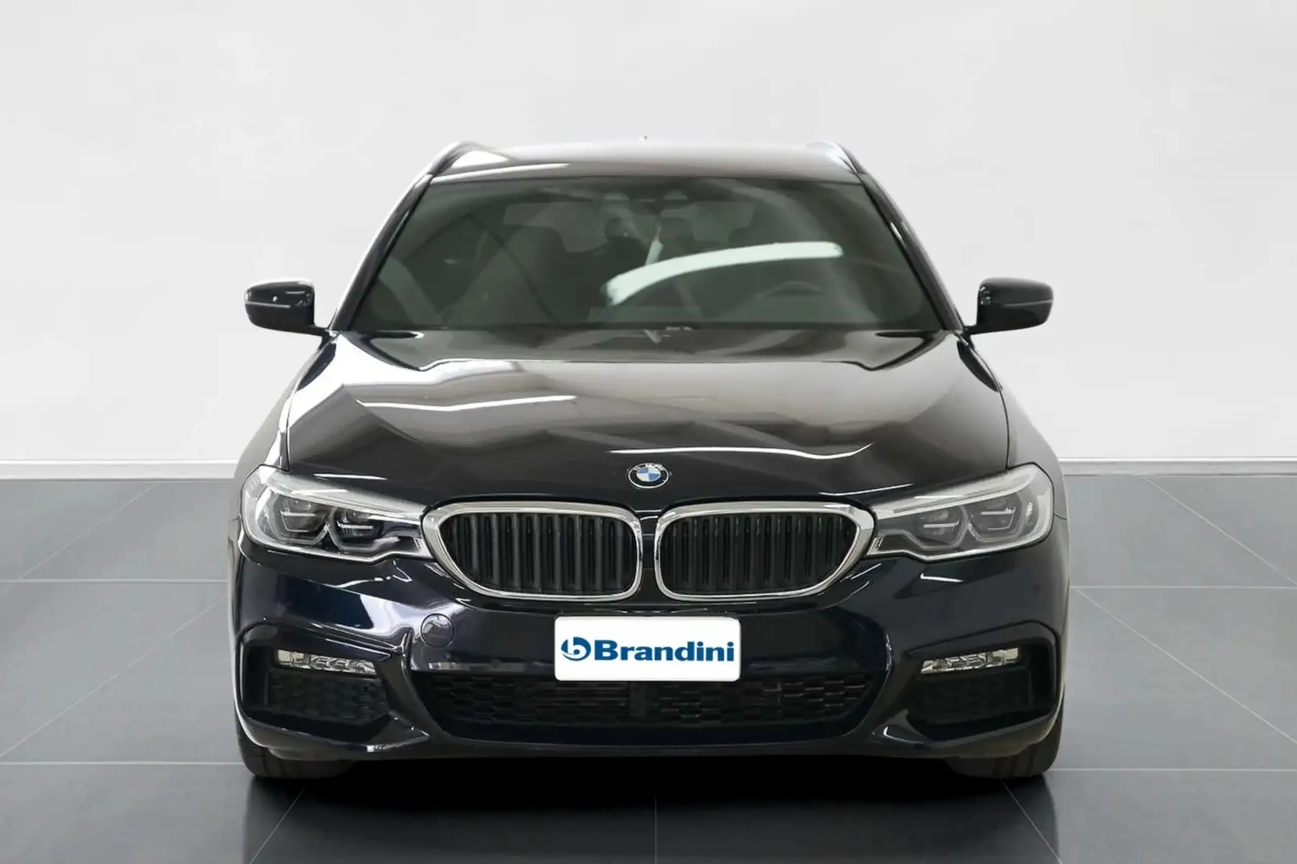 BMW - 520