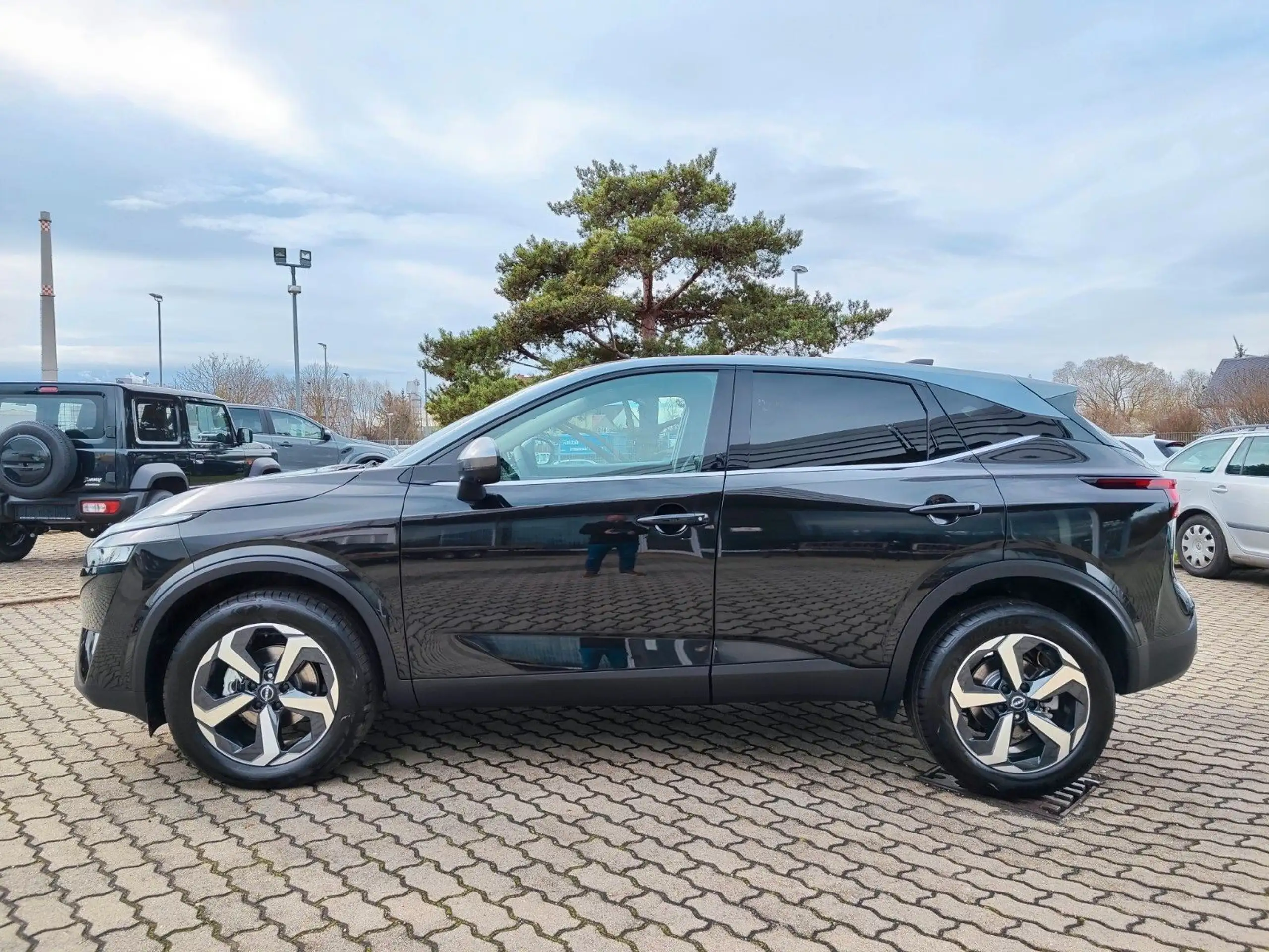 Nissan - Qashqai