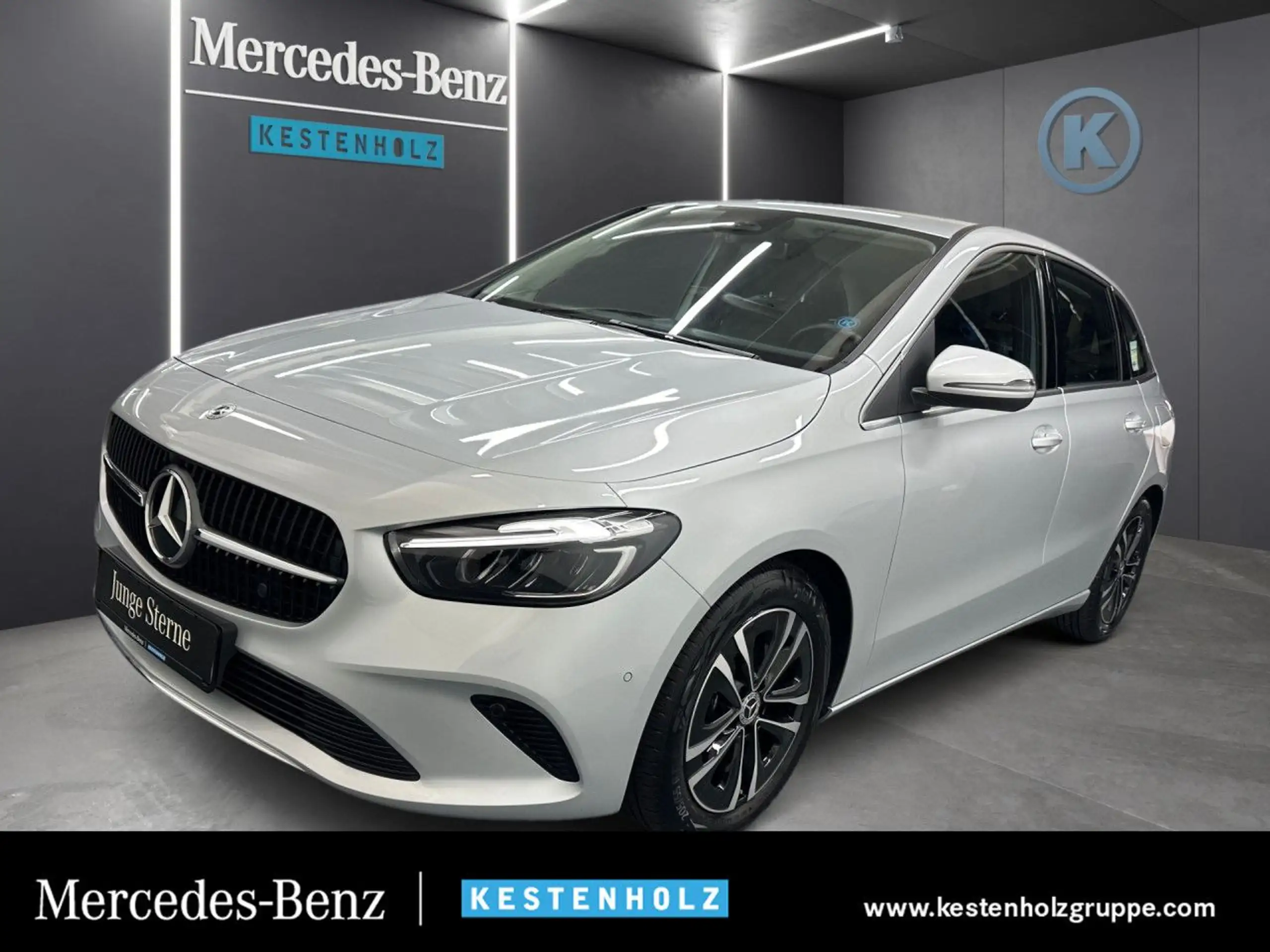 Mercedes-Benz B 180 2023