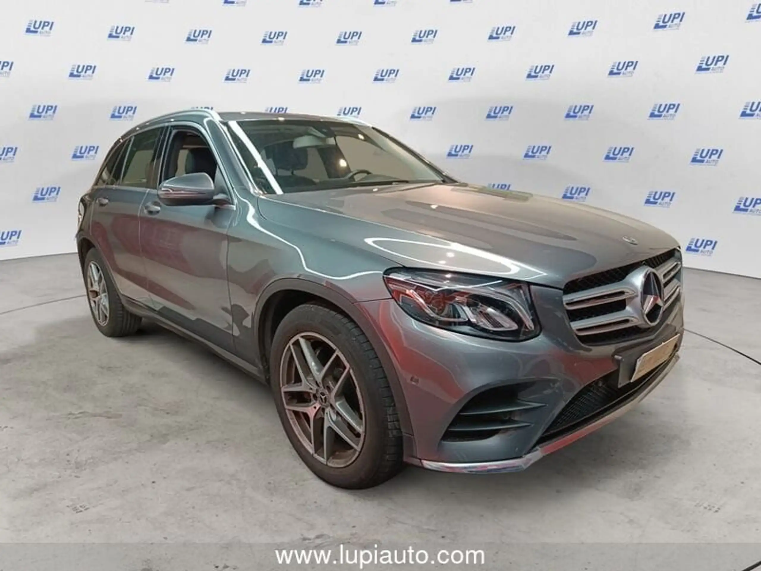 Mercedes-Benz - GLC 220