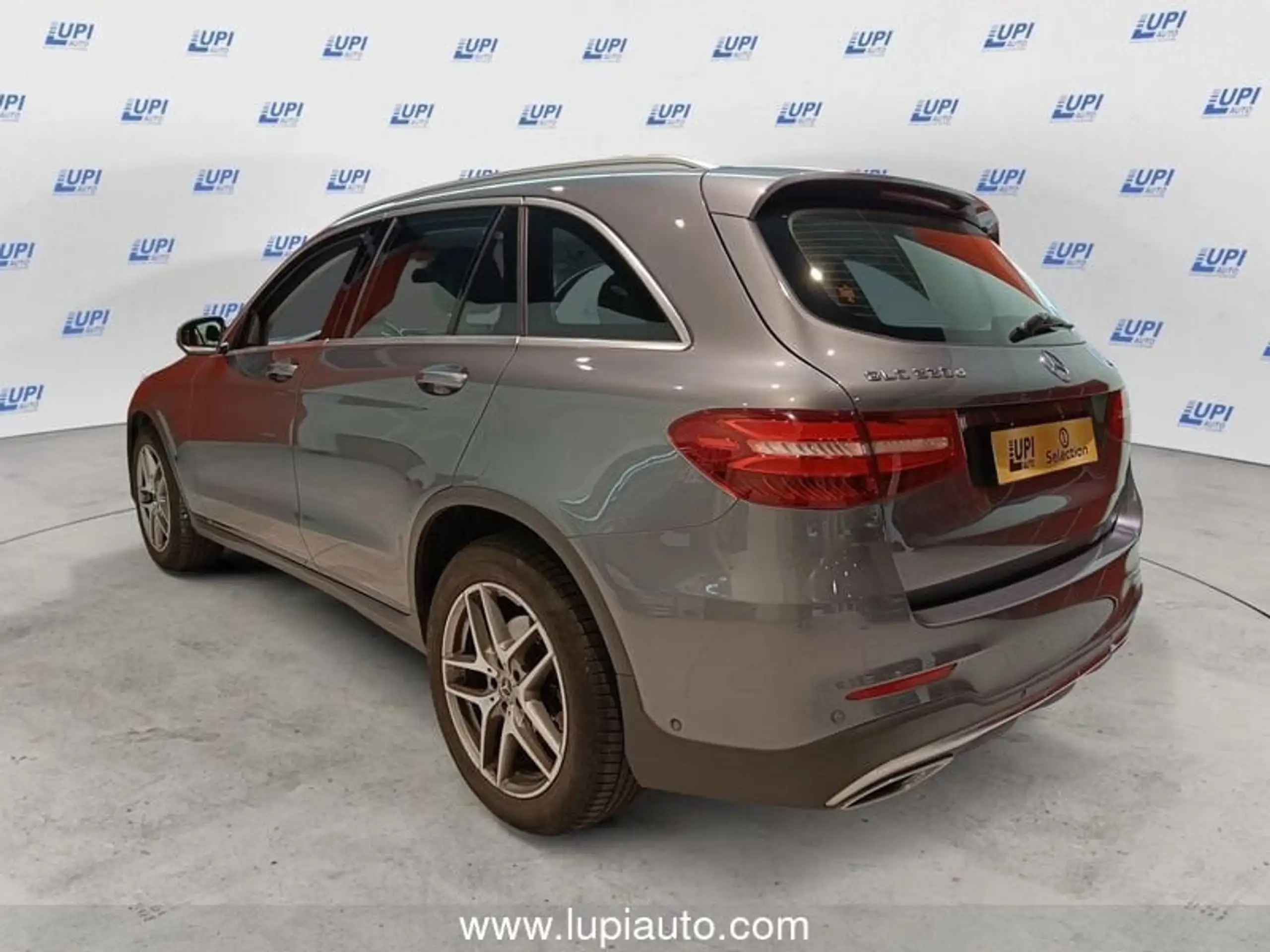 Mercedes-Benz - GLC 220