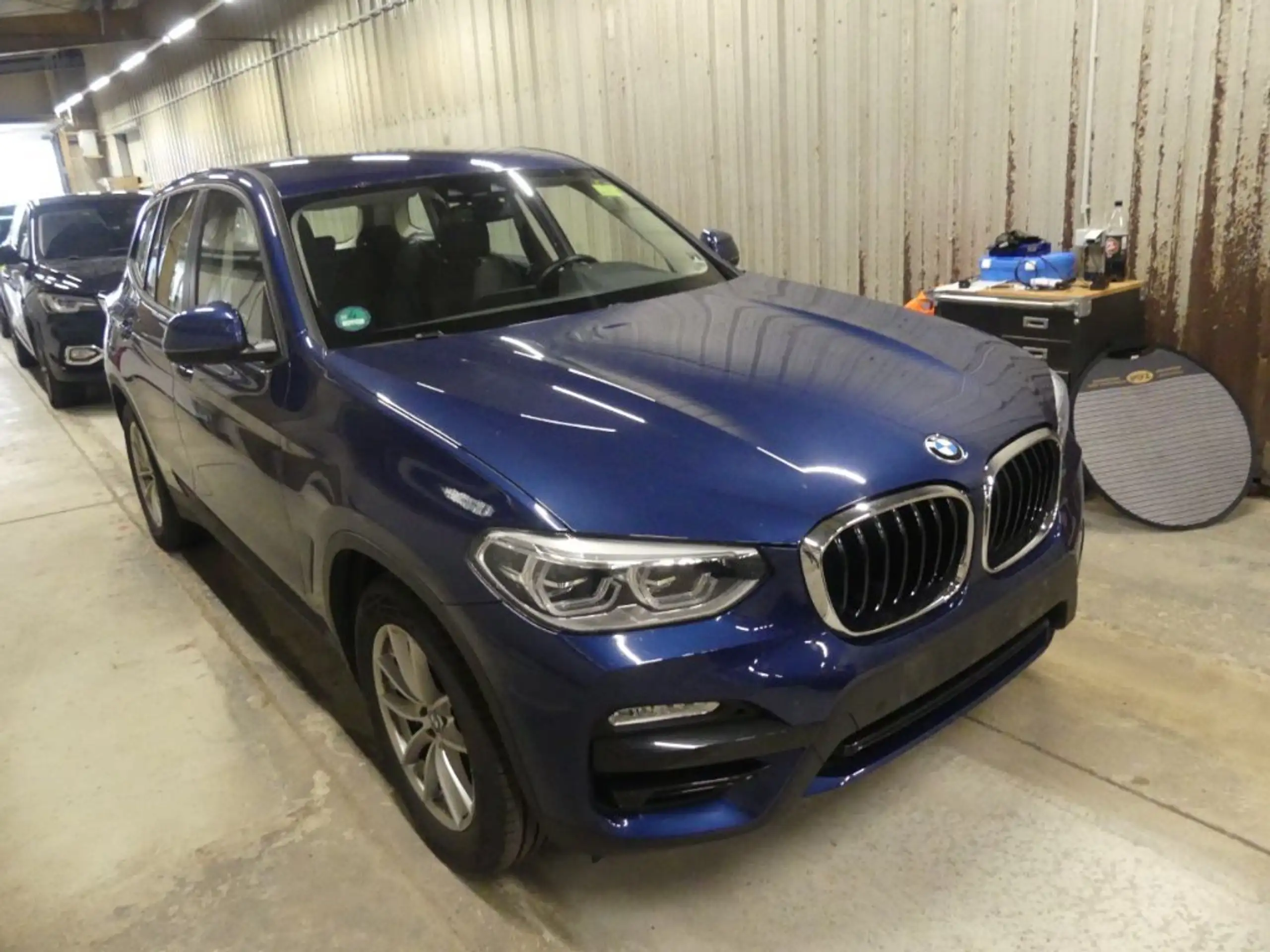 BMW - X3