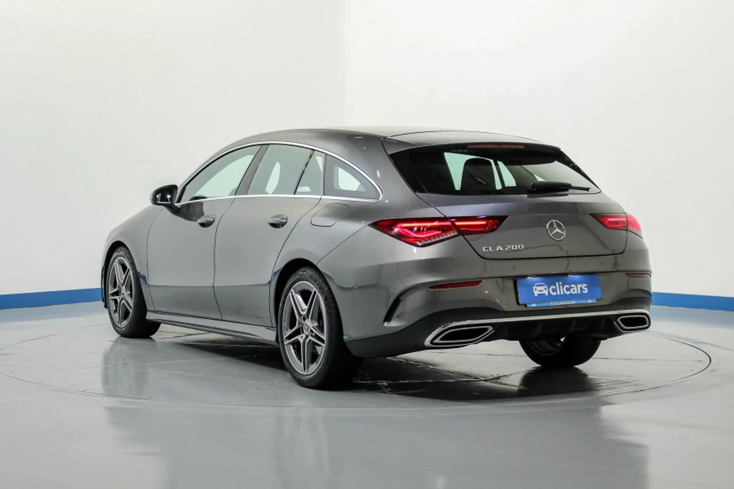 Mercedes-Benz - CLA 200