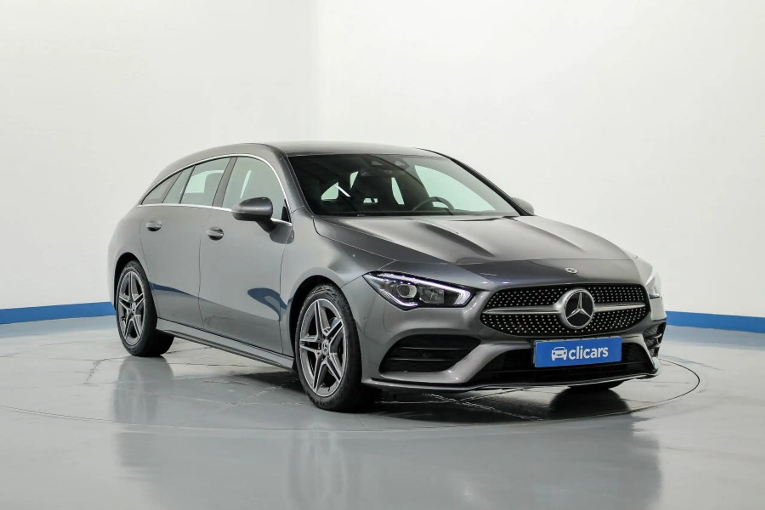 Mercedes-Benz - CLA 200