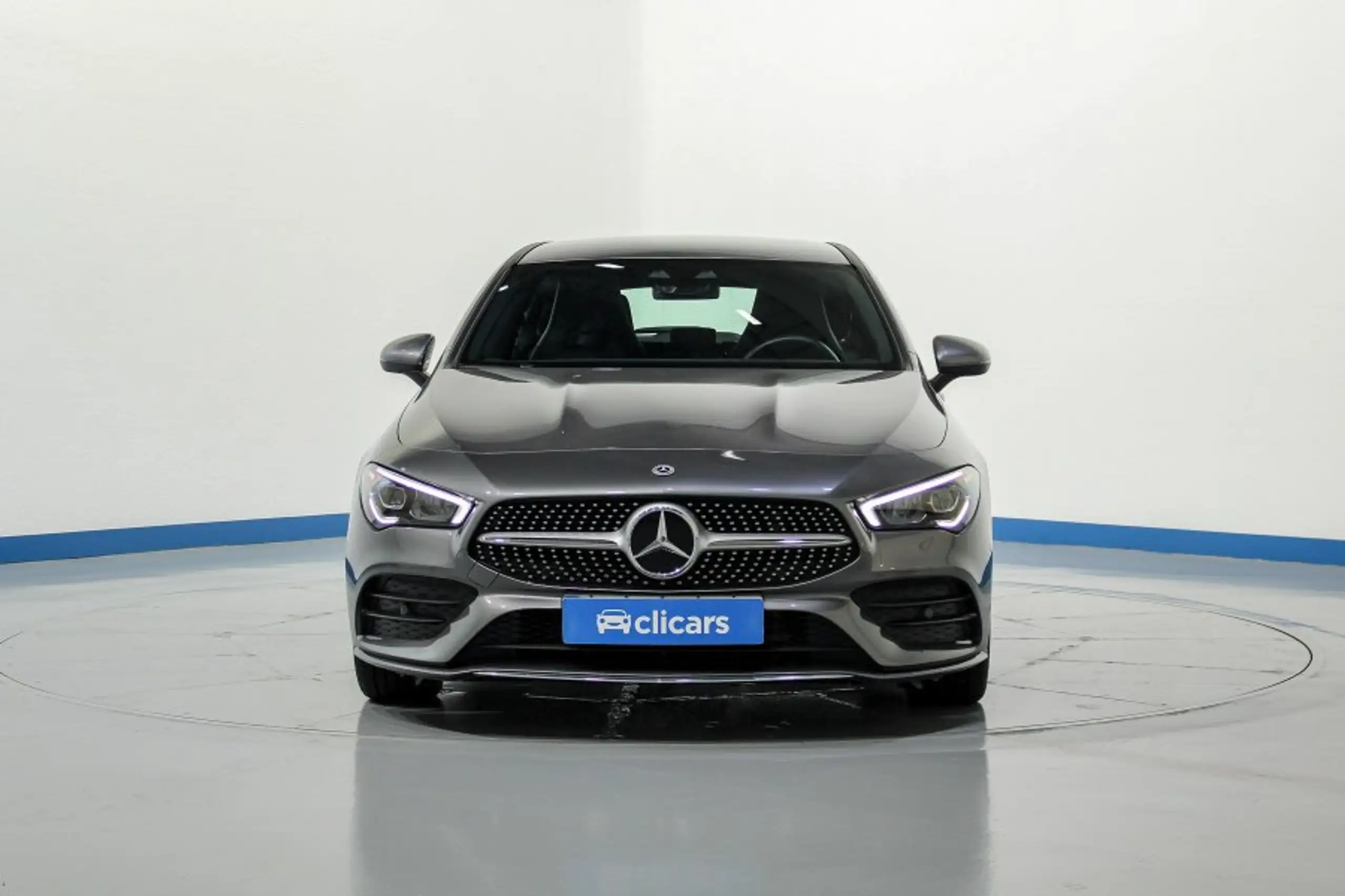 Mercedes-Benz - CLA 200