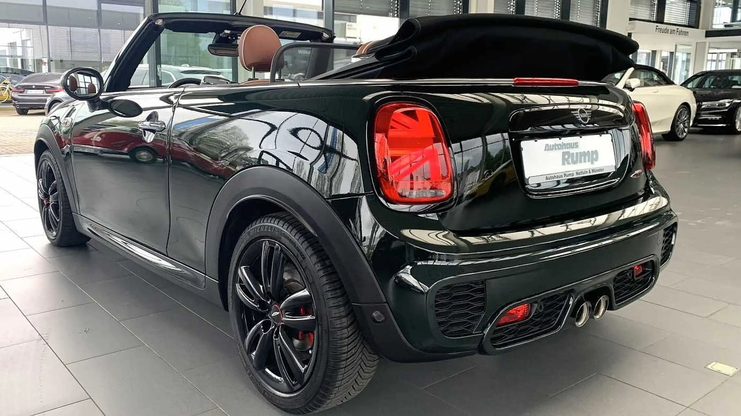 MINI - John Cooper Works Cabrio