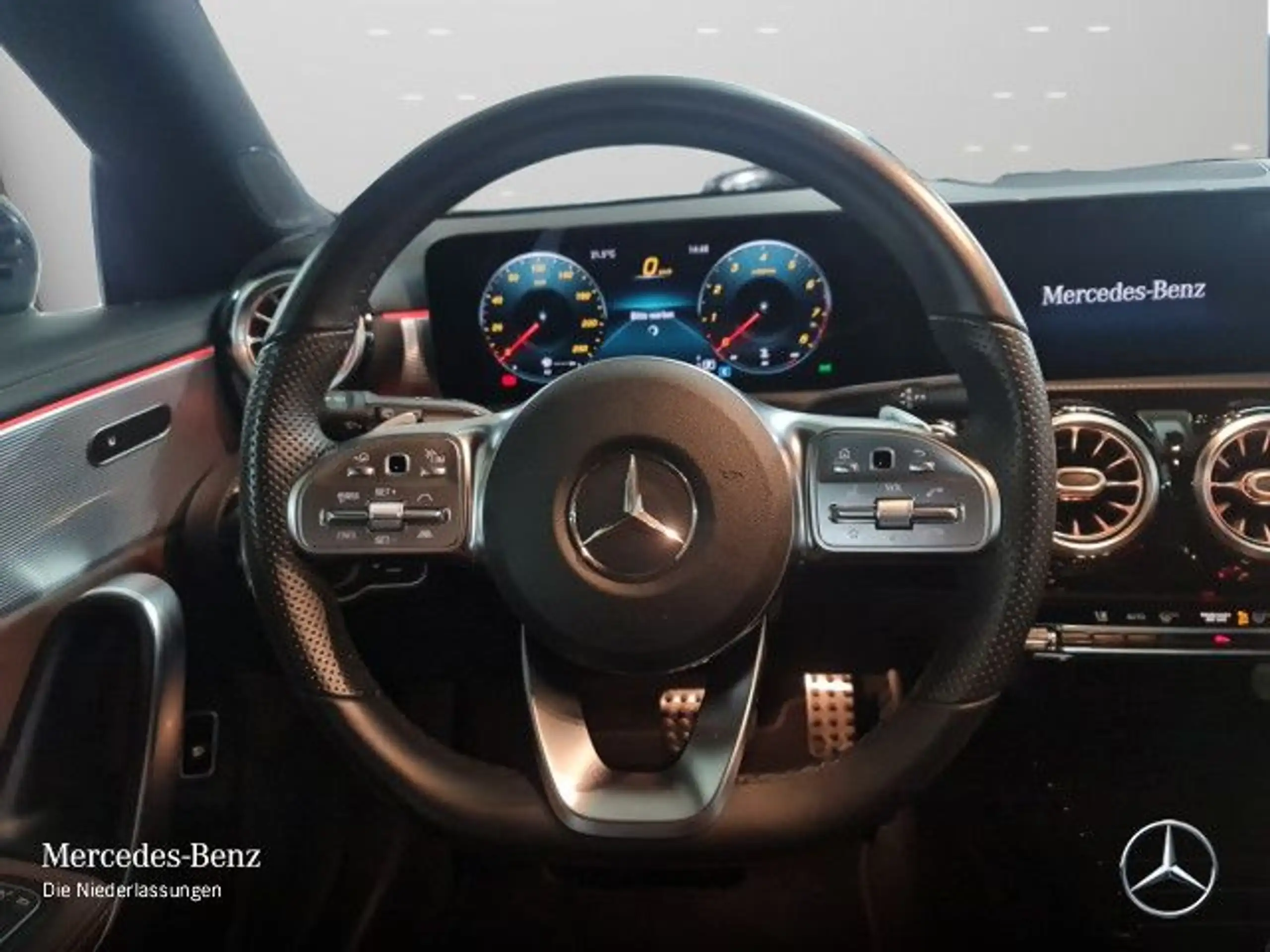 Mercedes-Benz - CLA 250