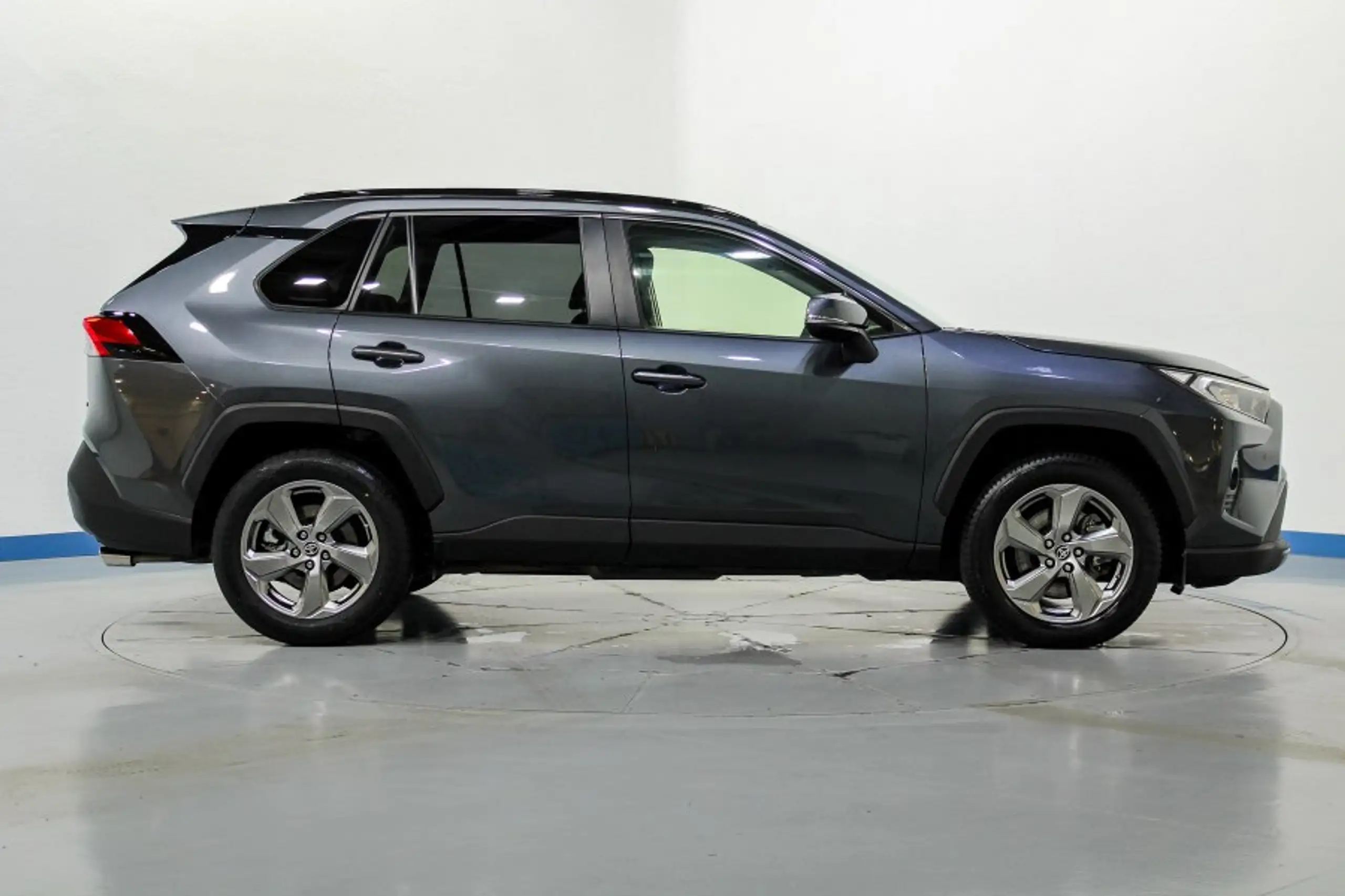 Toyota - RAV 4