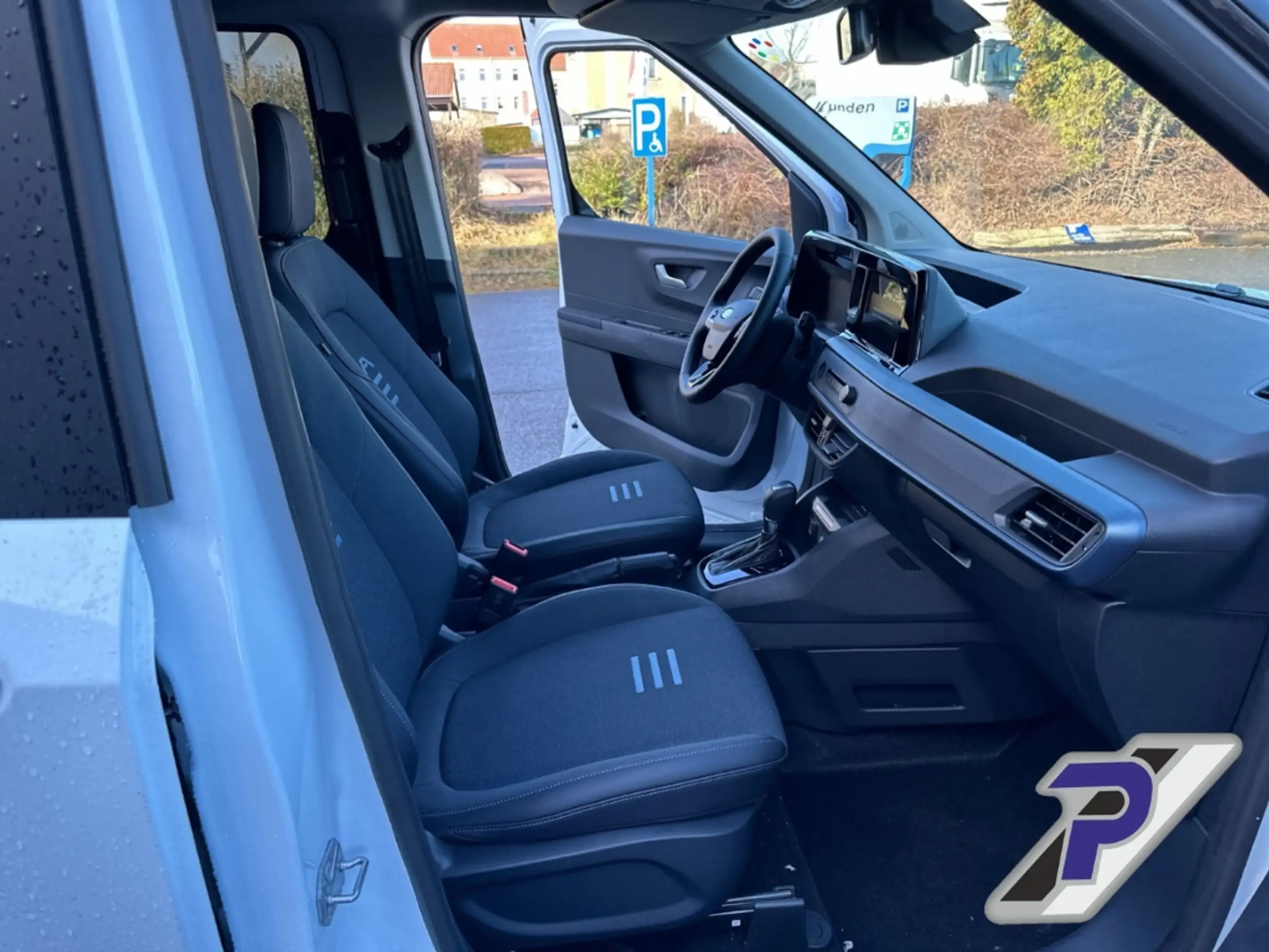 Ford - Tourneo Courier