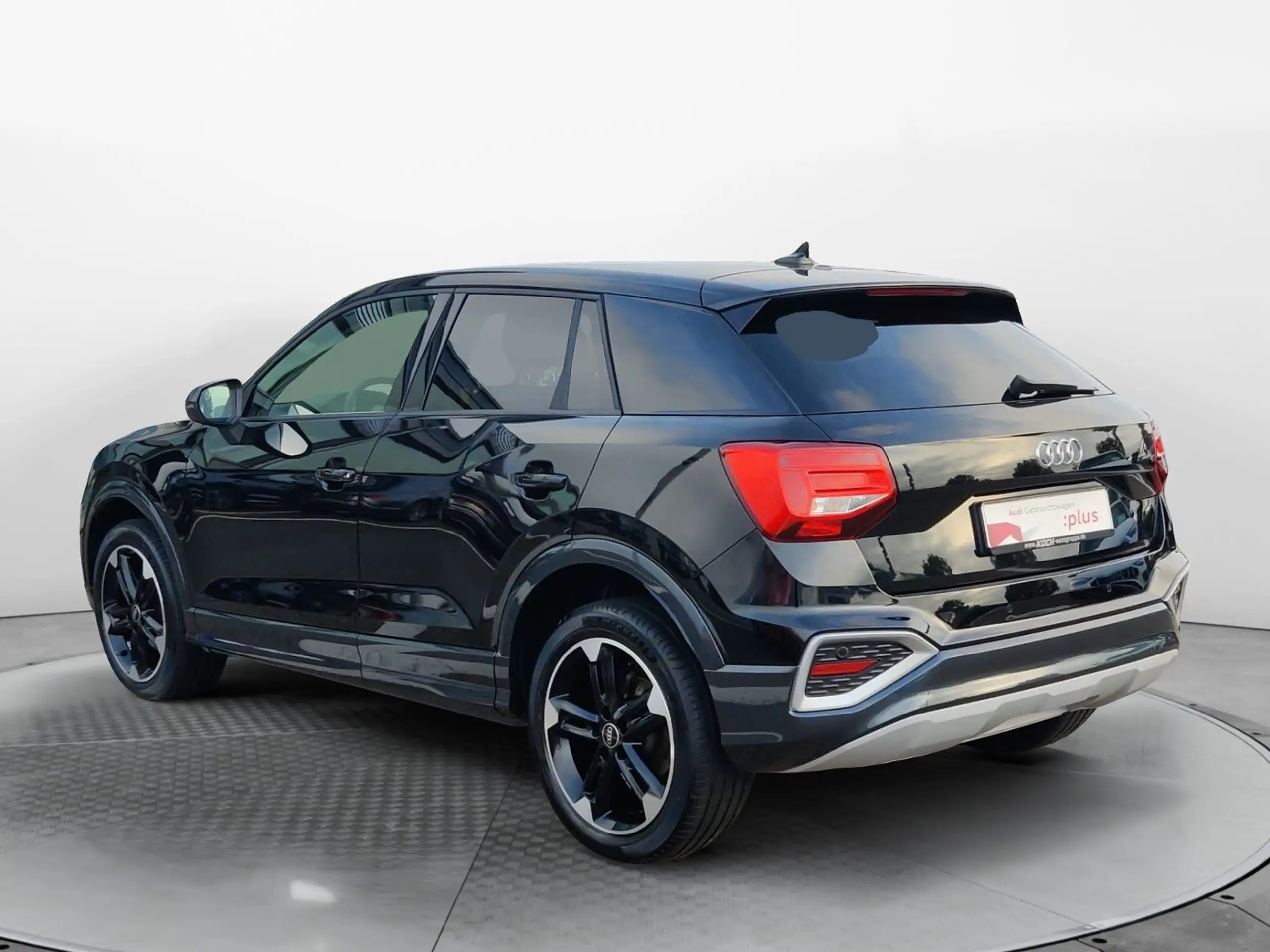 Audi - Q2