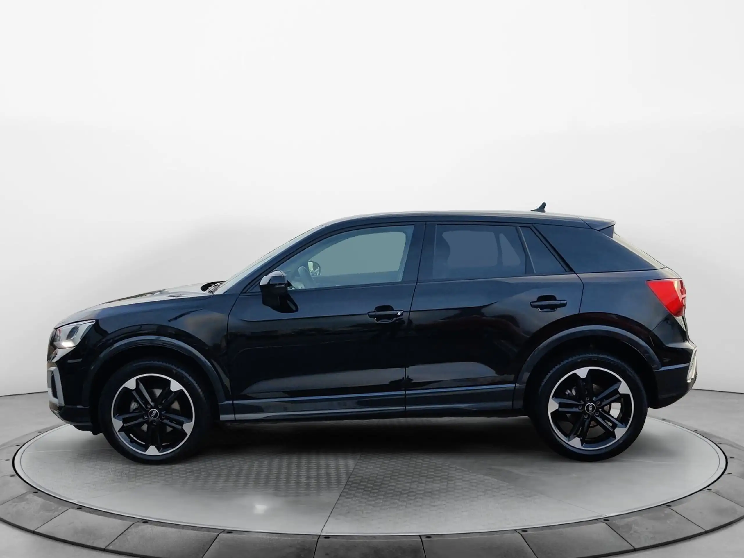 Audi - Q2