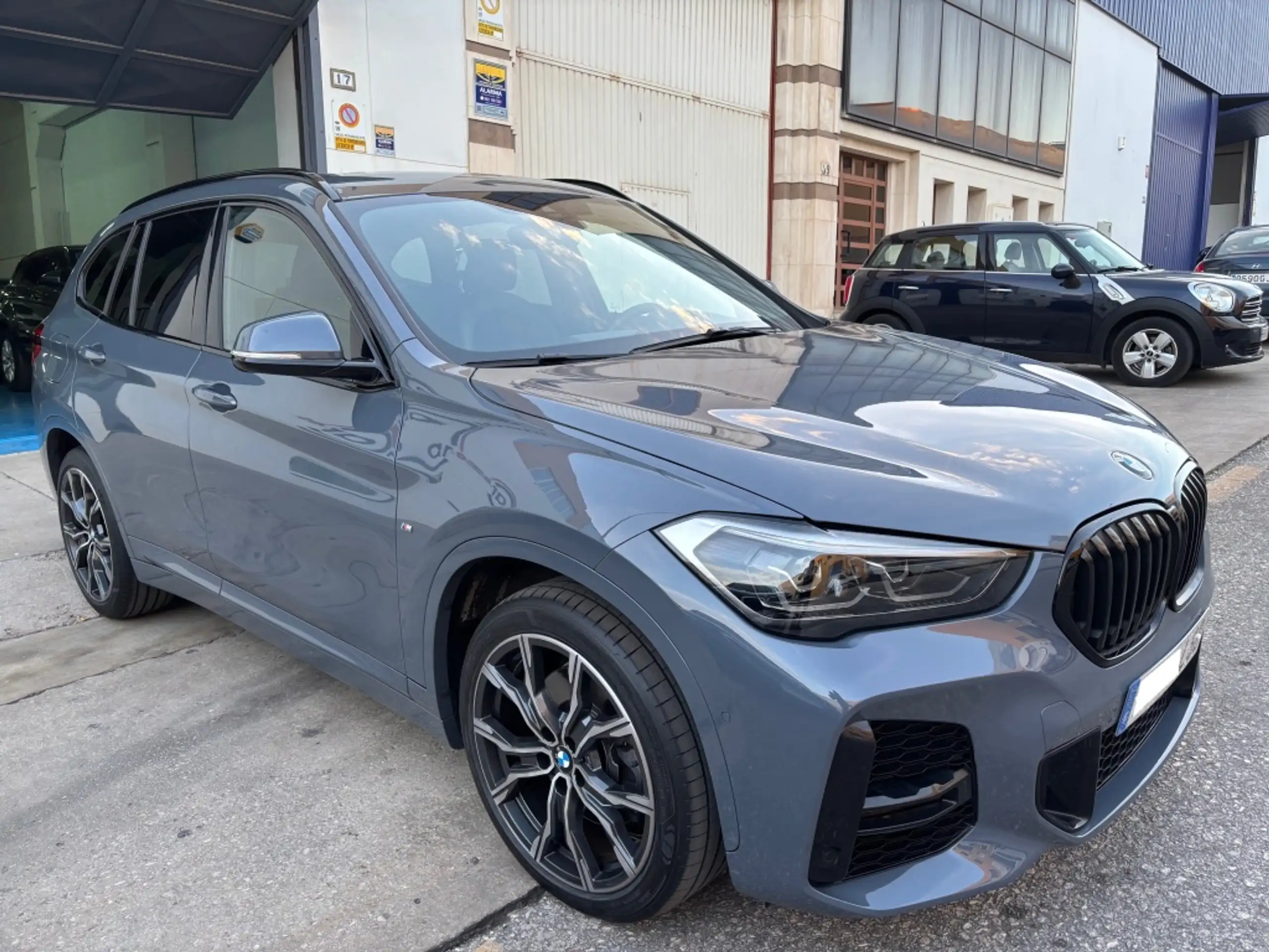 BMW - X1