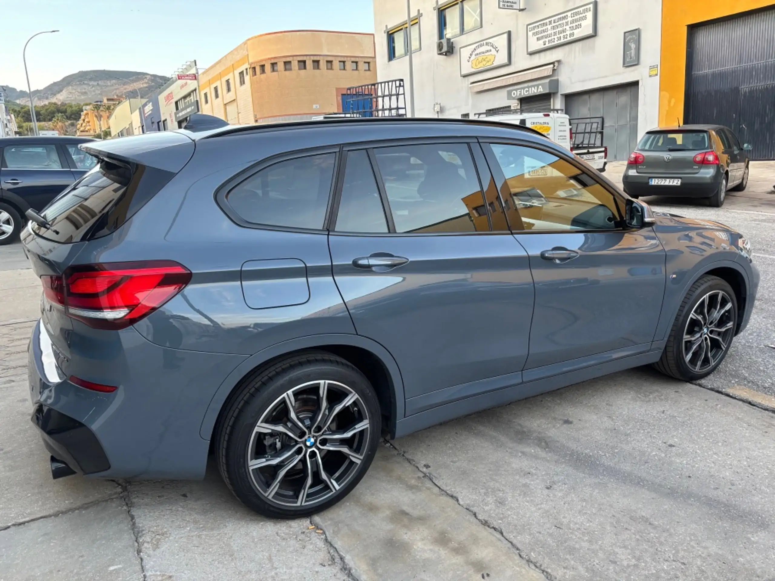 BMW - X1