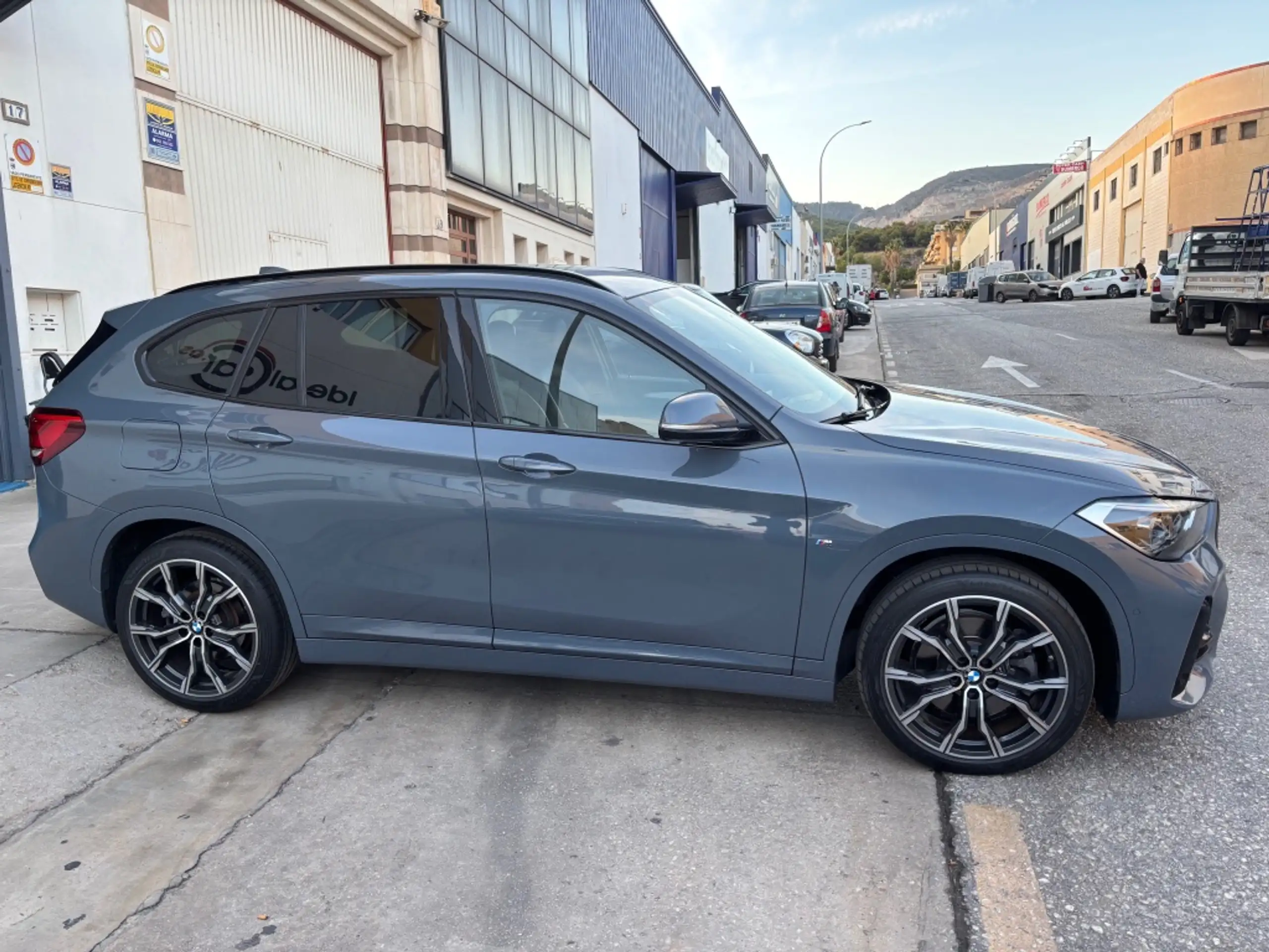 BMW - X1