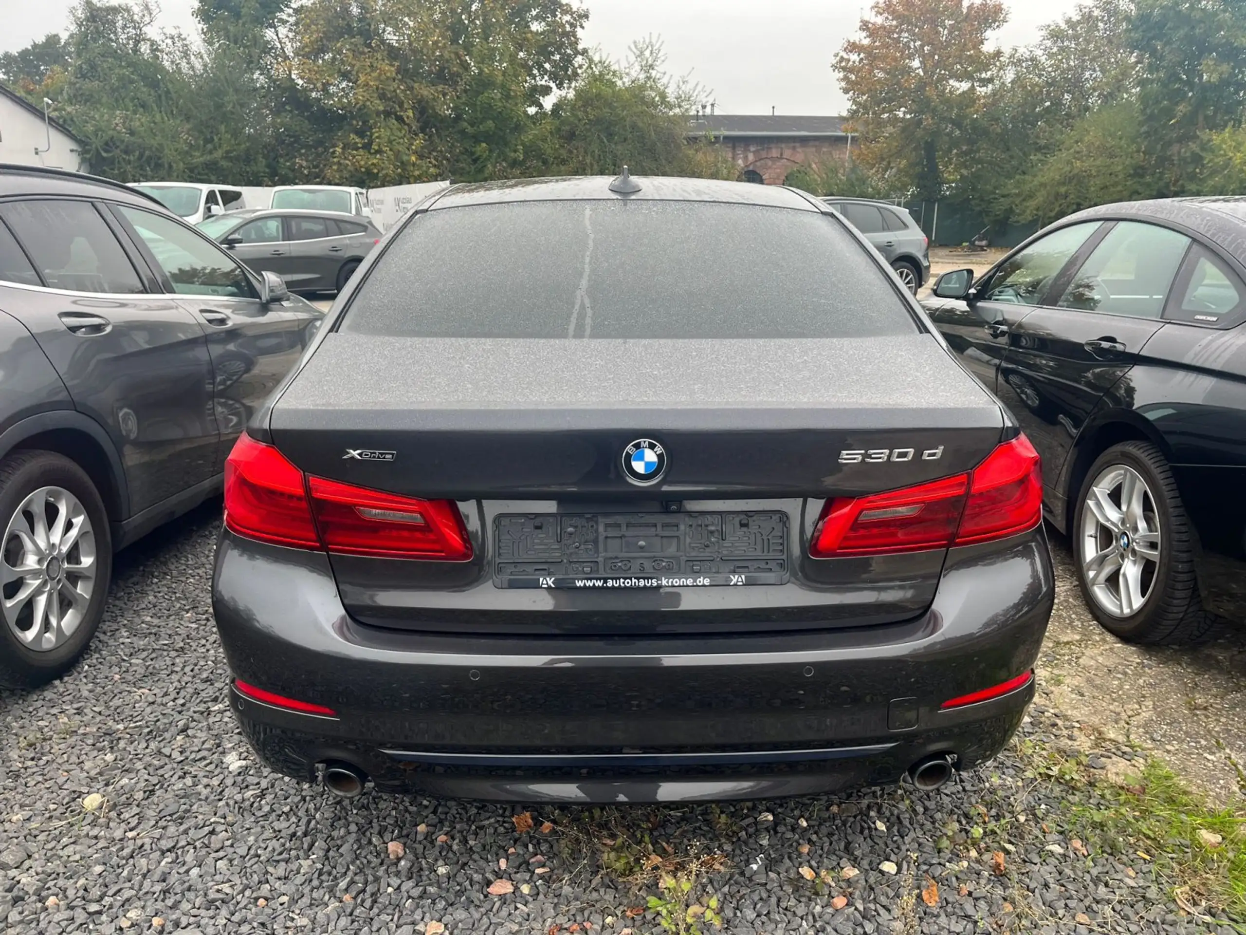 BMW - 530