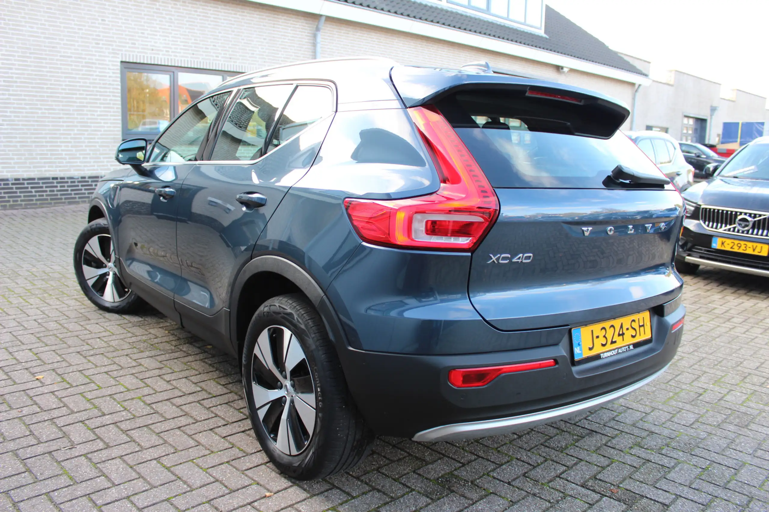 Volvo - XC40