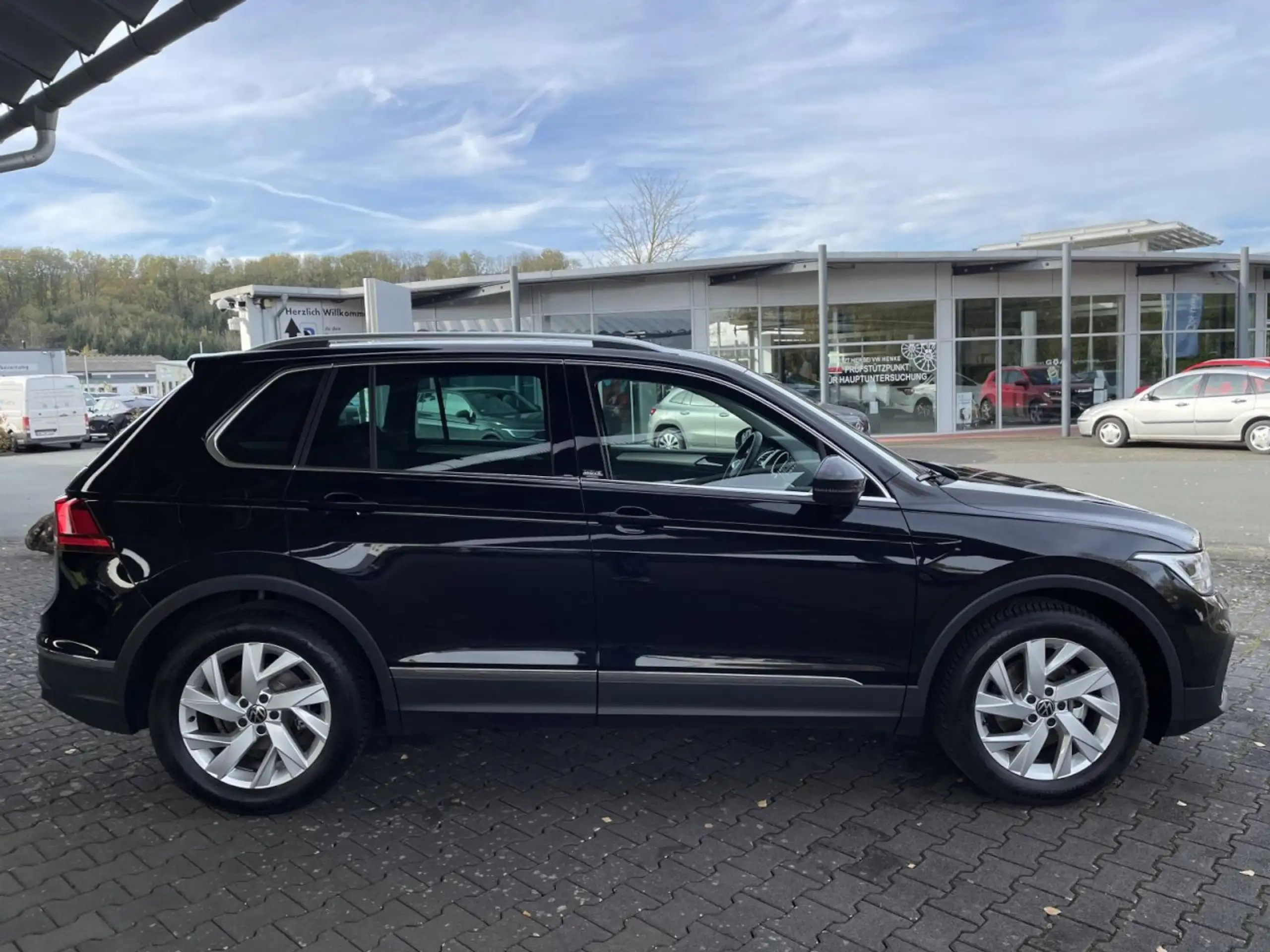 Volkswagen - Tiguan