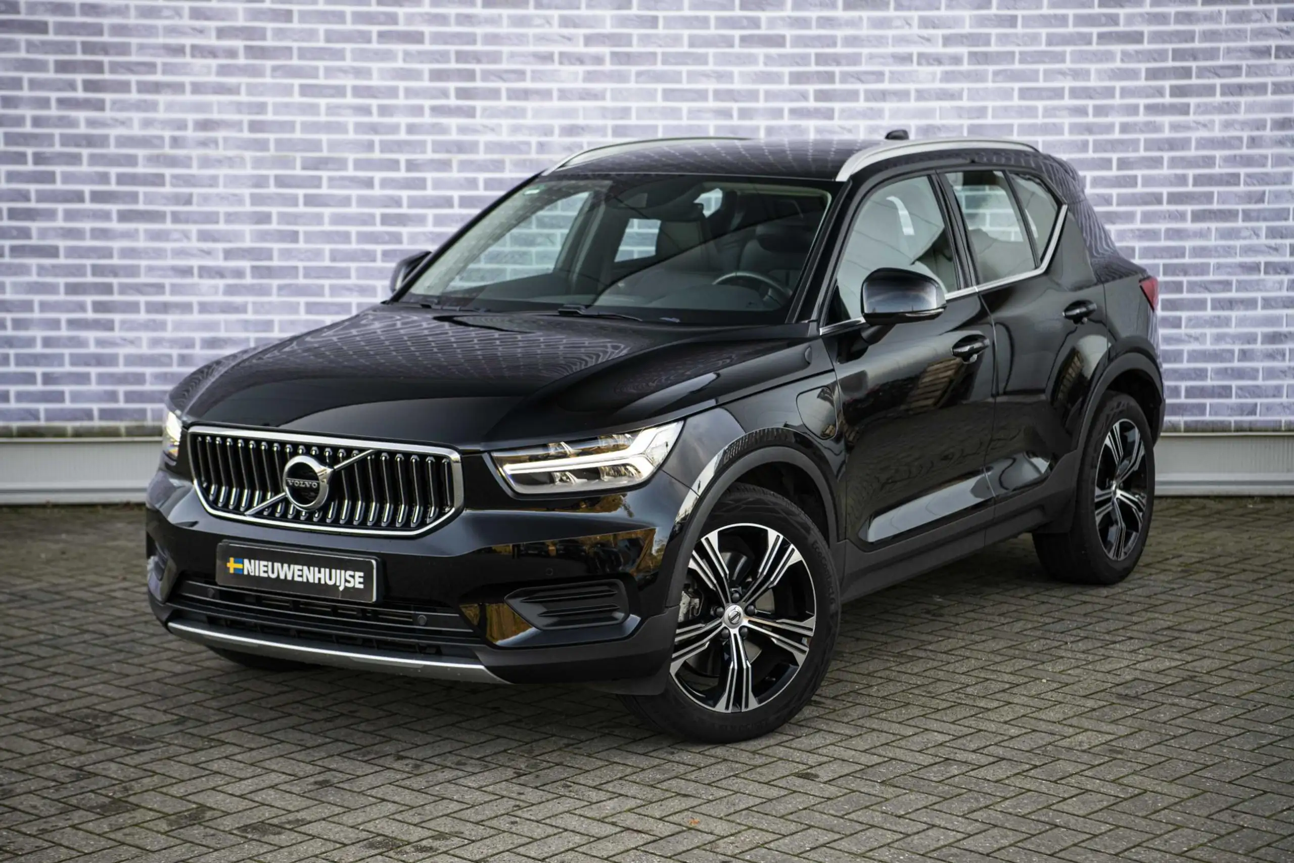 Volvo - XC40