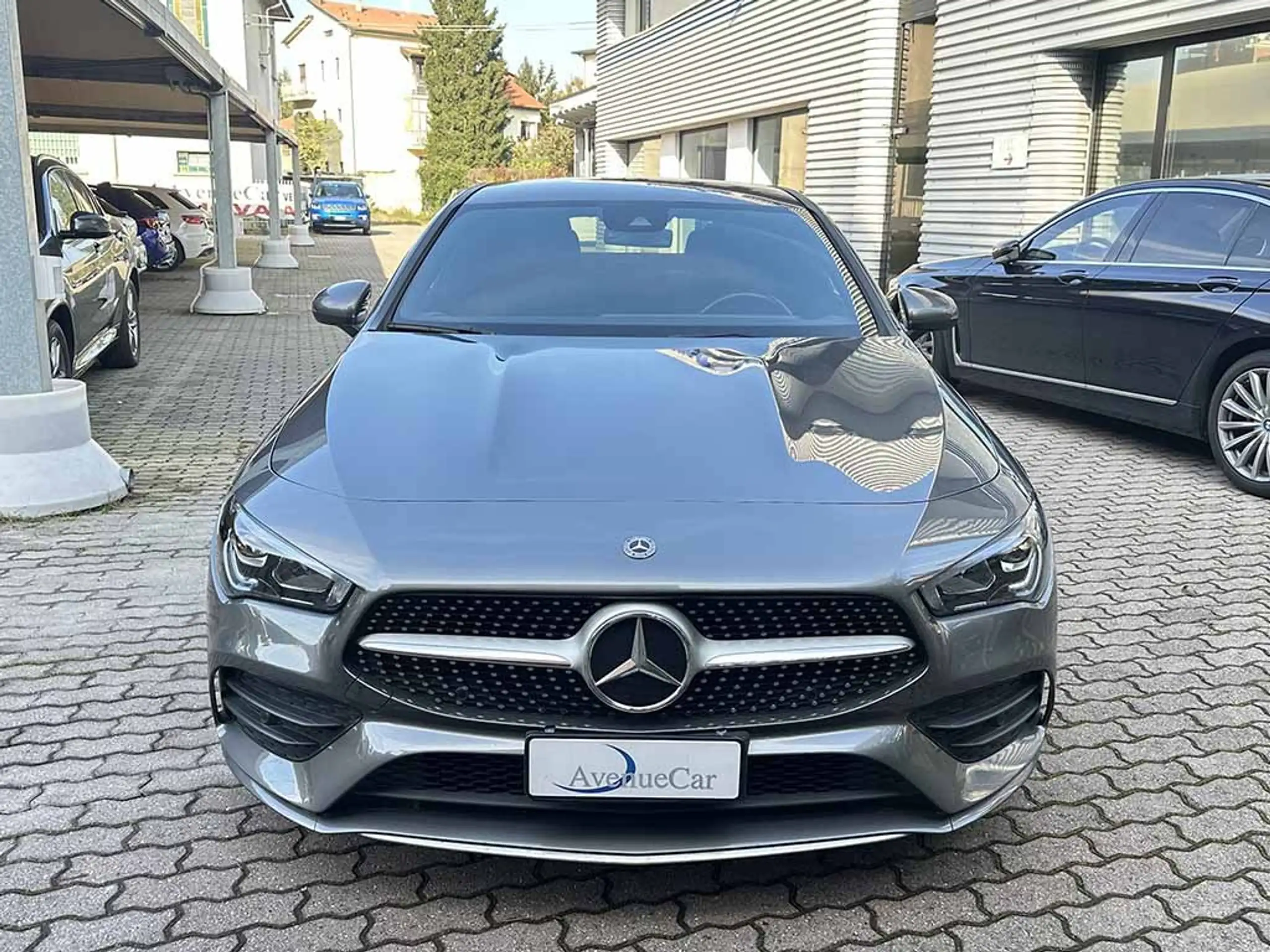 Mercedes-Benz - CLA 200