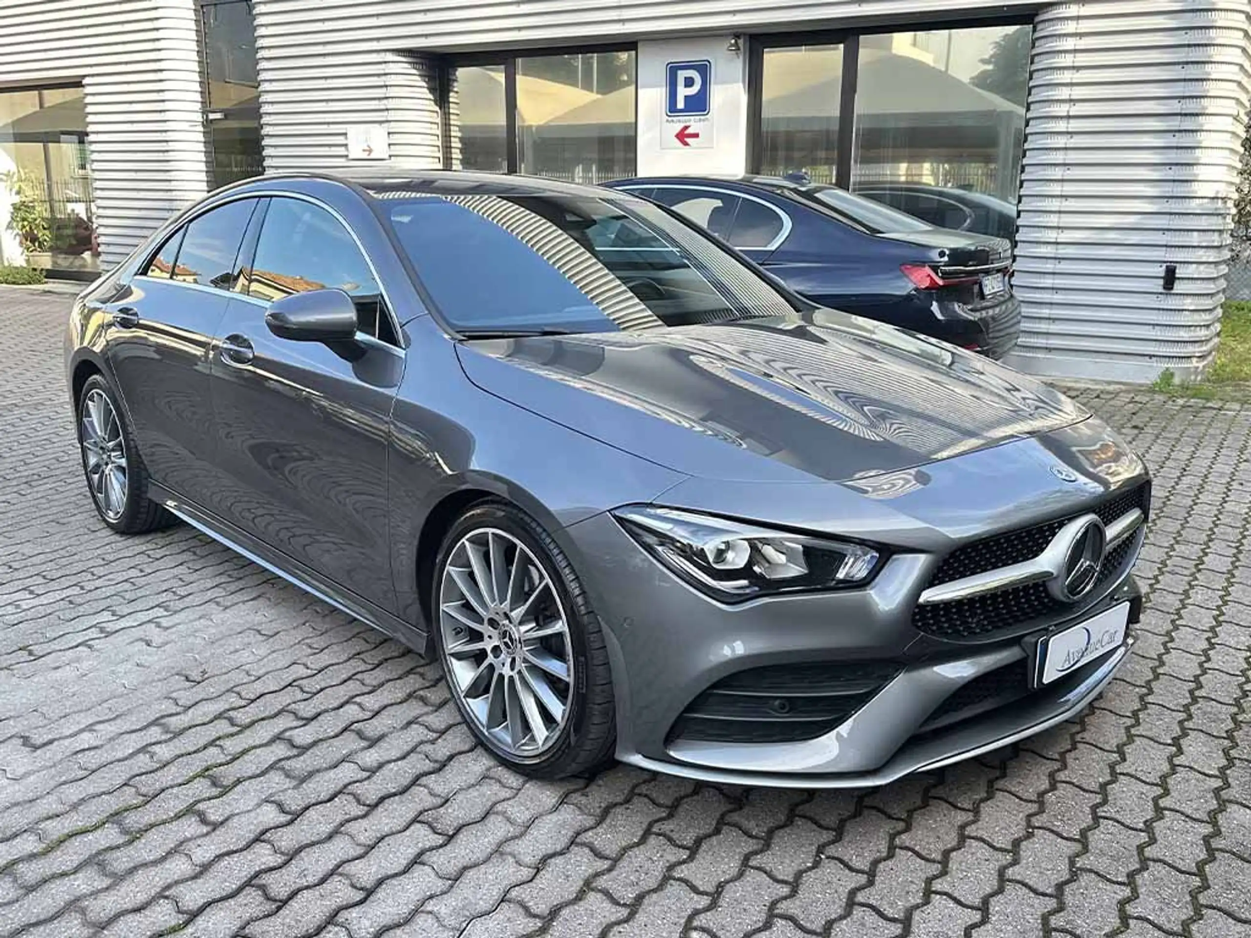 Mercedes-Benz - CLA 200