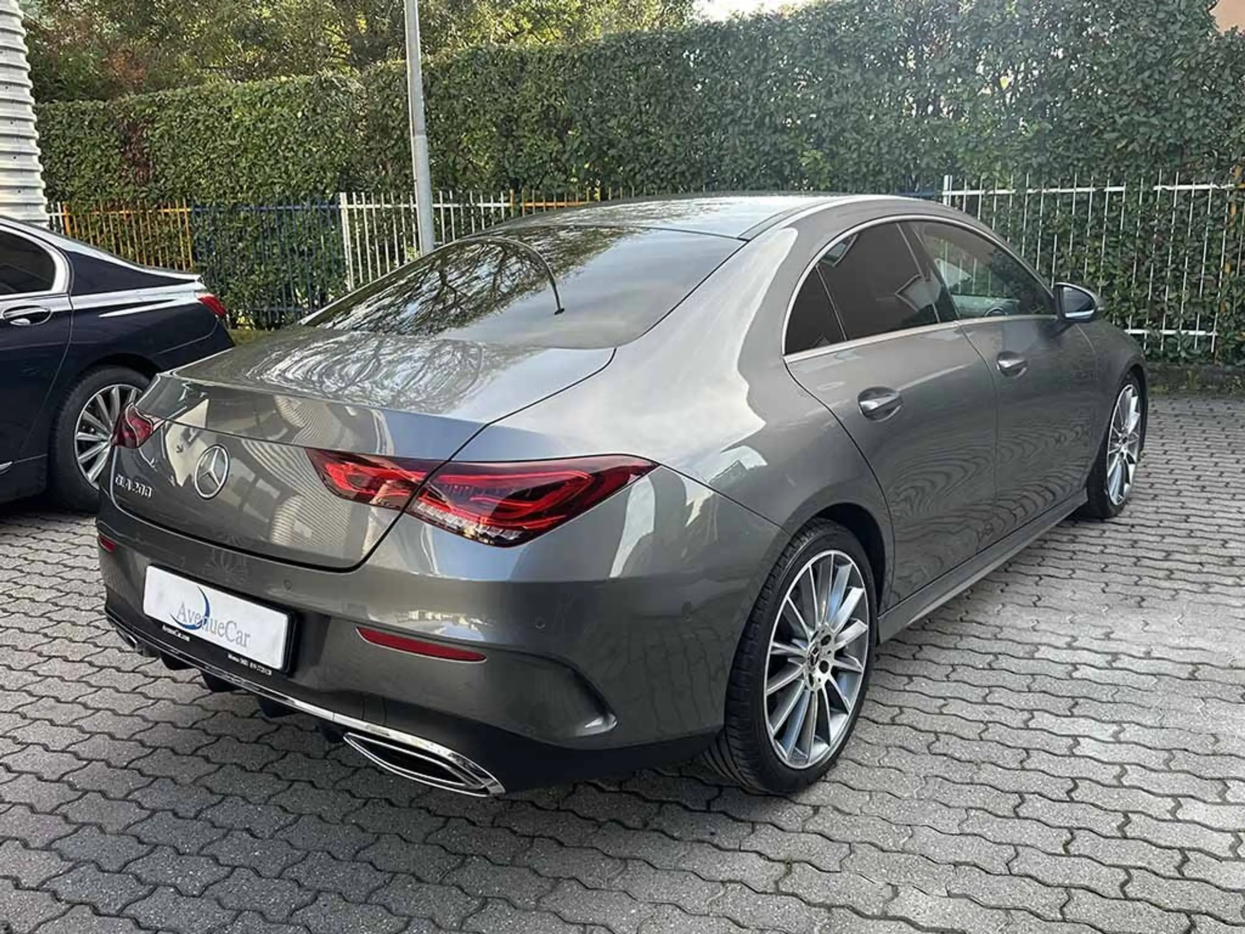 Mercedes-Benz - CLA 200