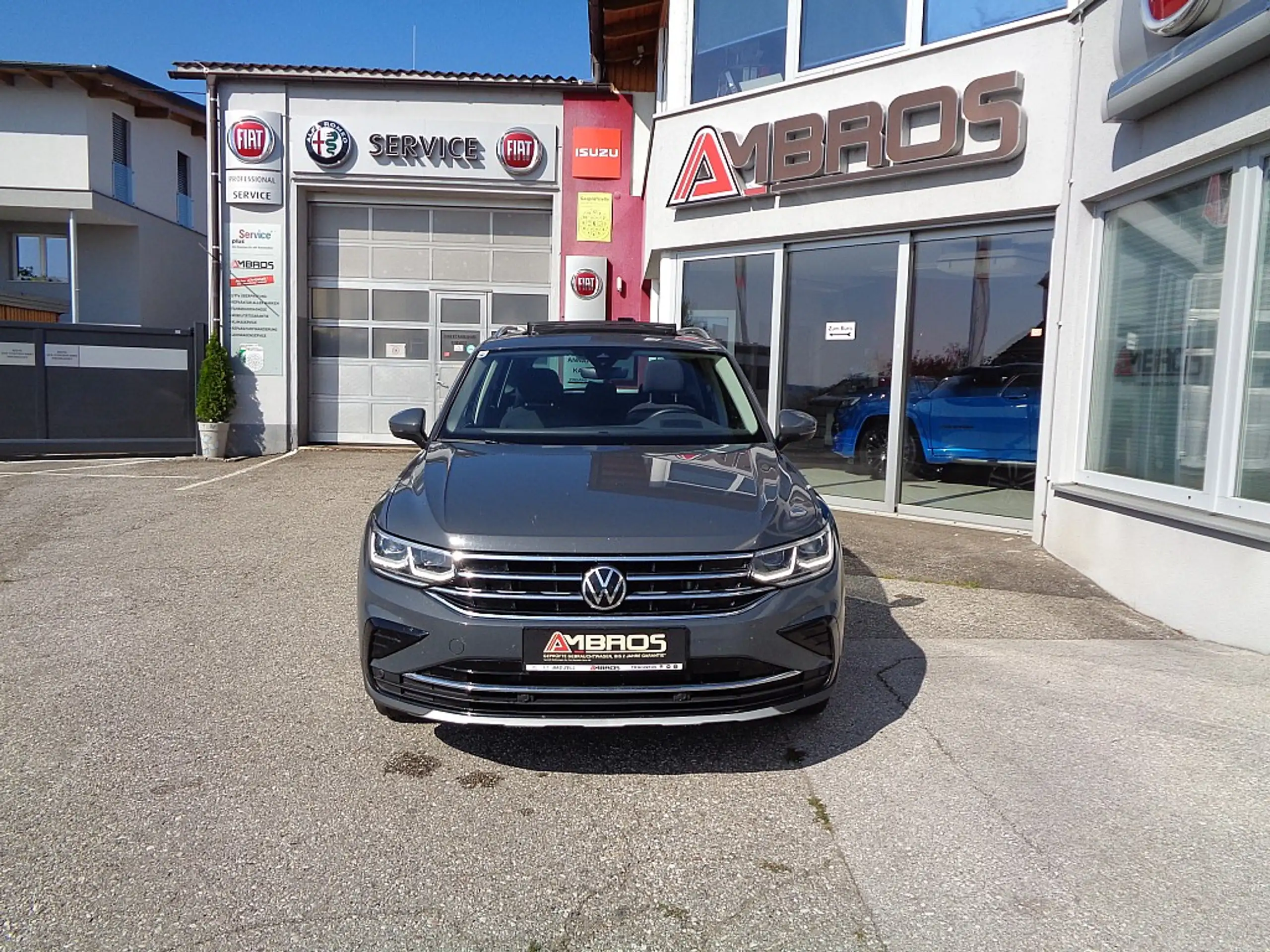 Volkswagen - Tiguan