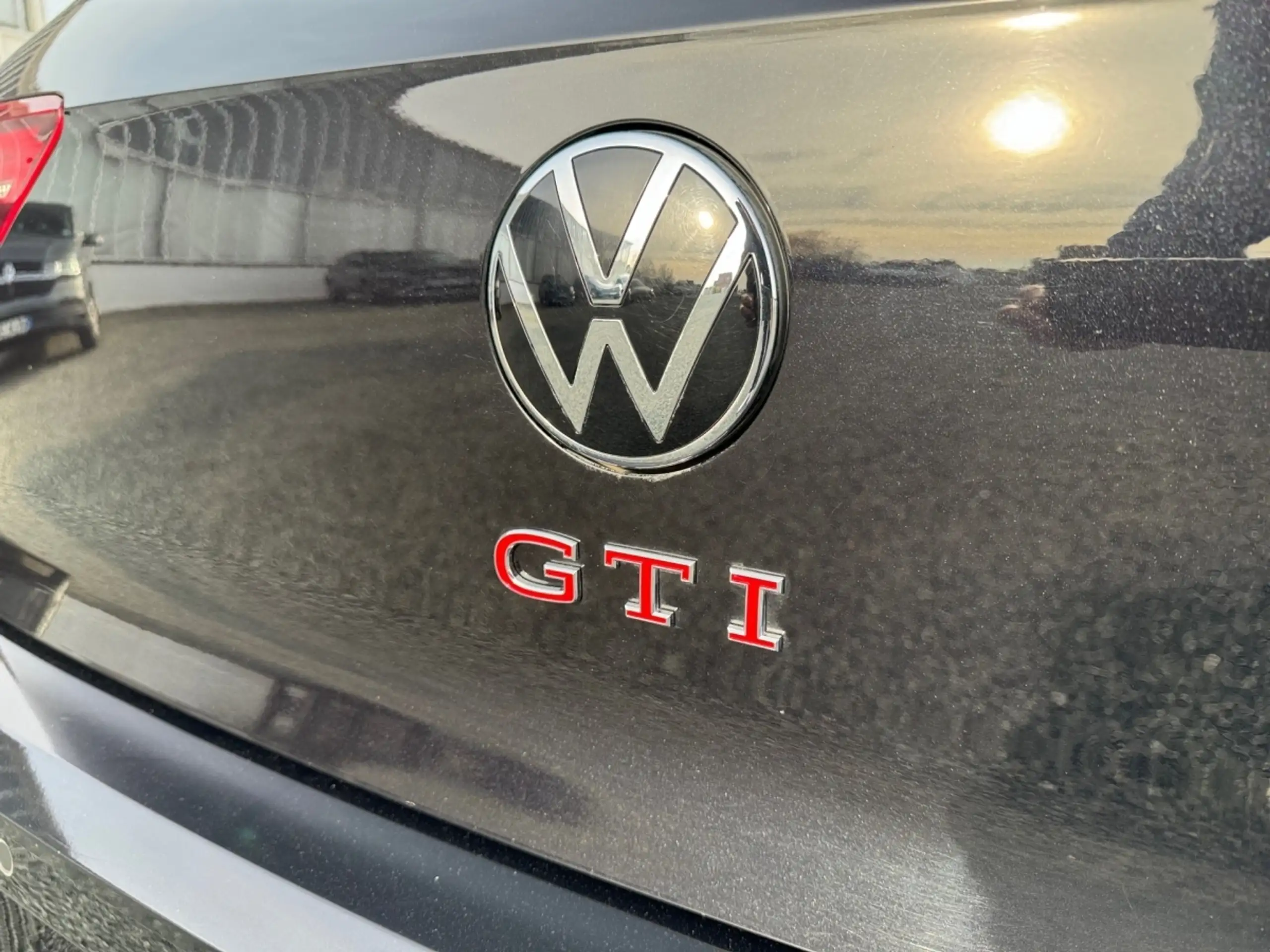 Volkswagen - Golf GTI