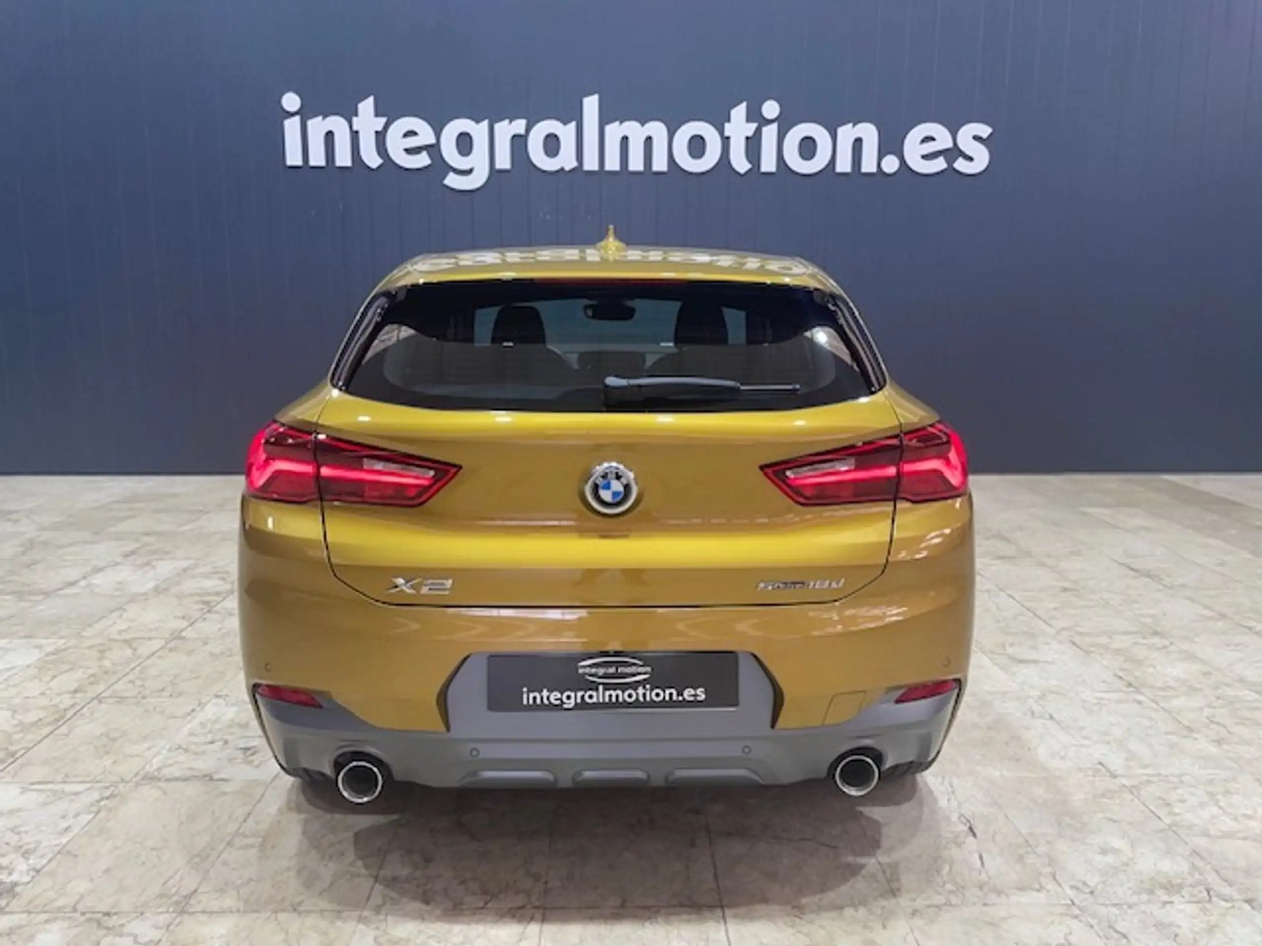 BMW - X2