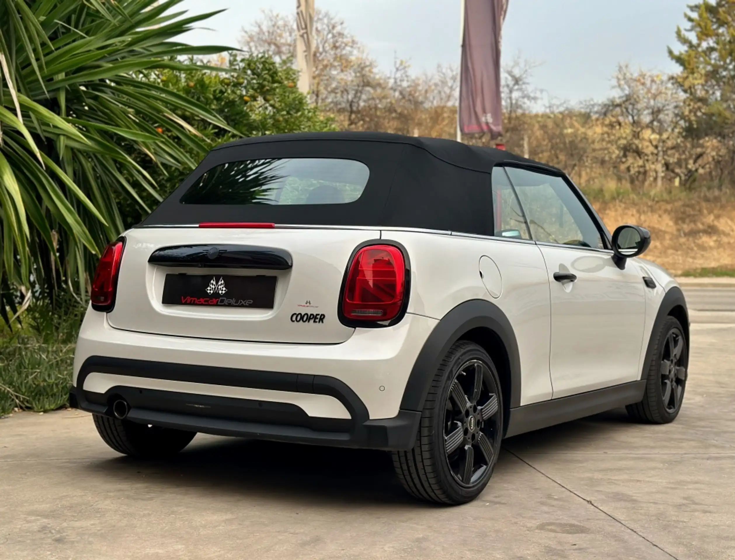 MINI - Cooper Cabrio