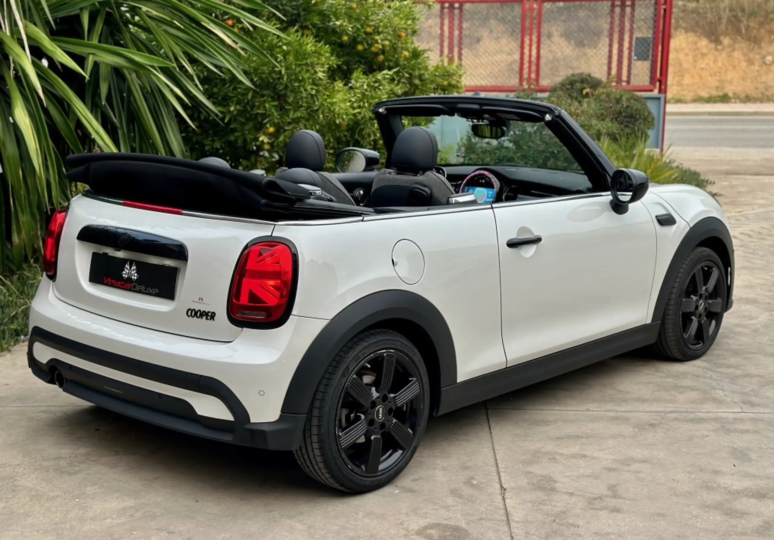 MINI - Cooper Cabrio