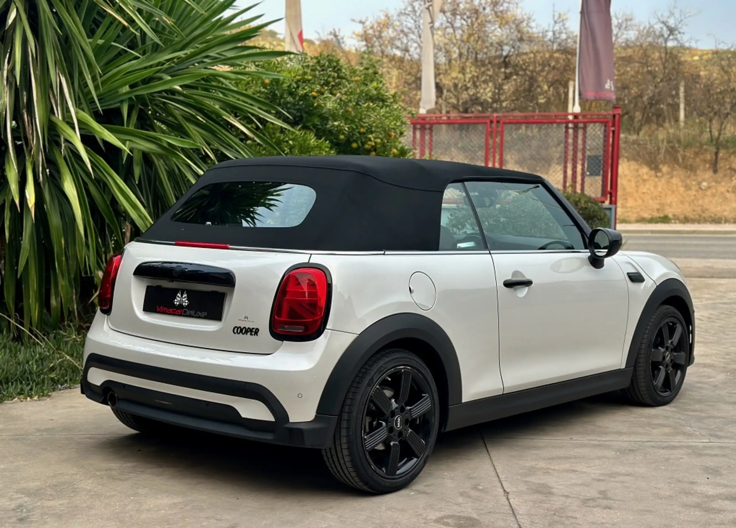 MINI - Cooper Cabrio