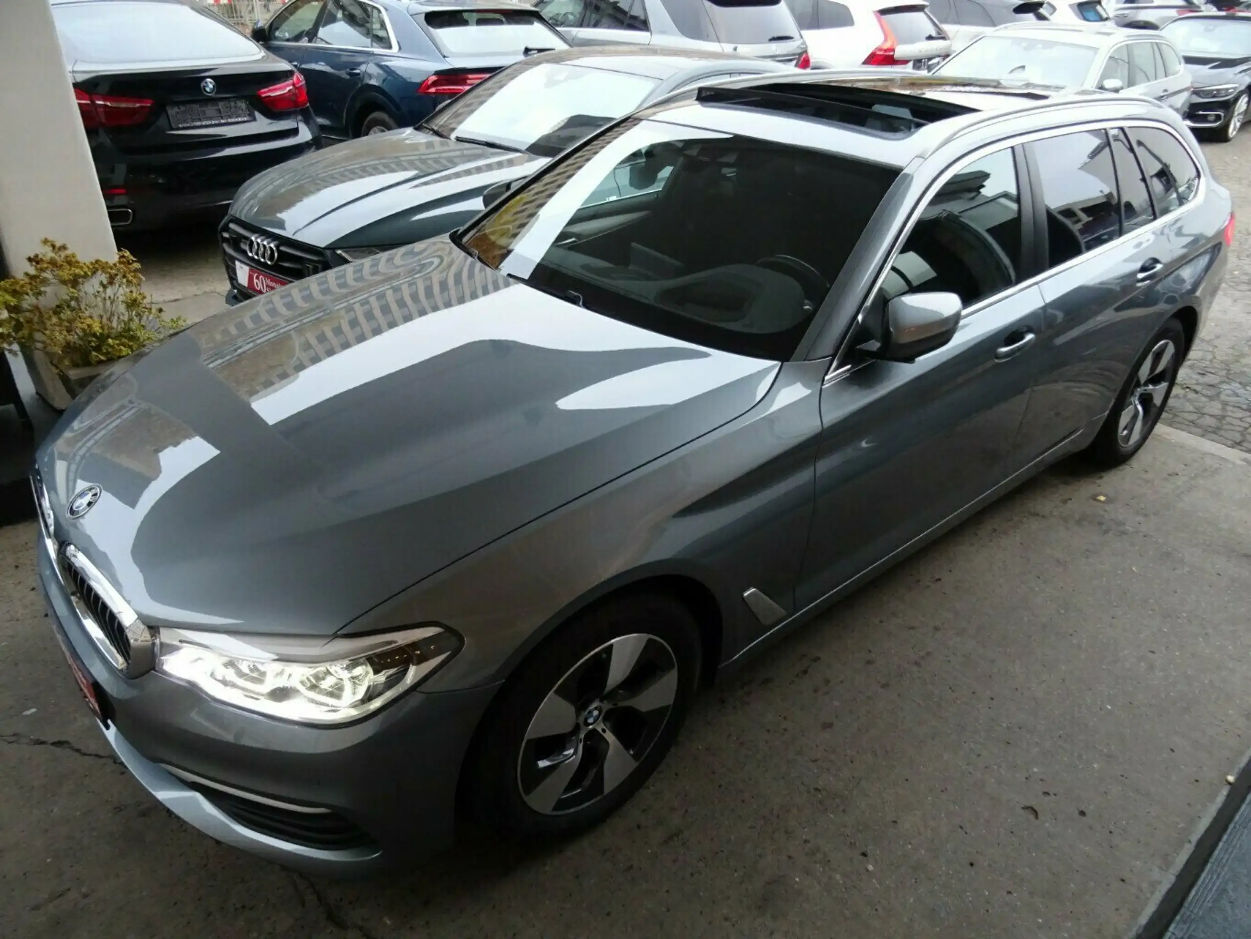 BMW - 520