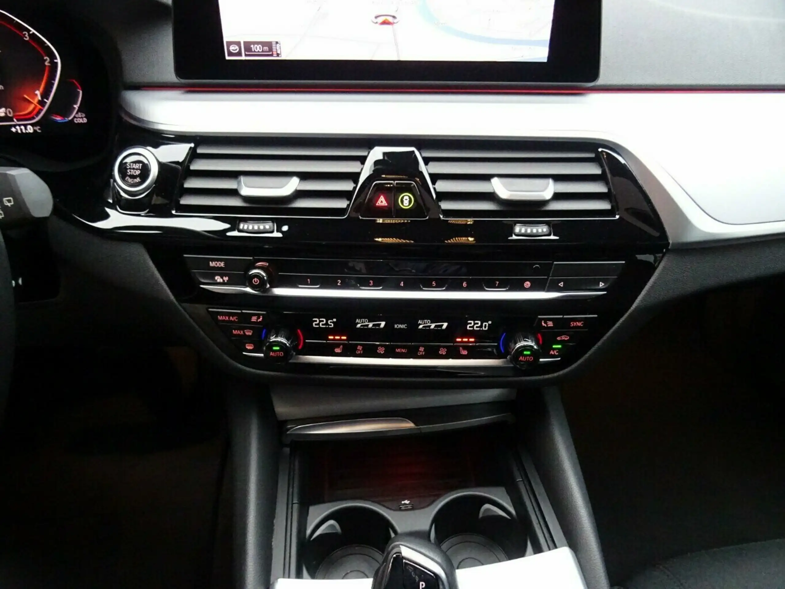 BMW - 520