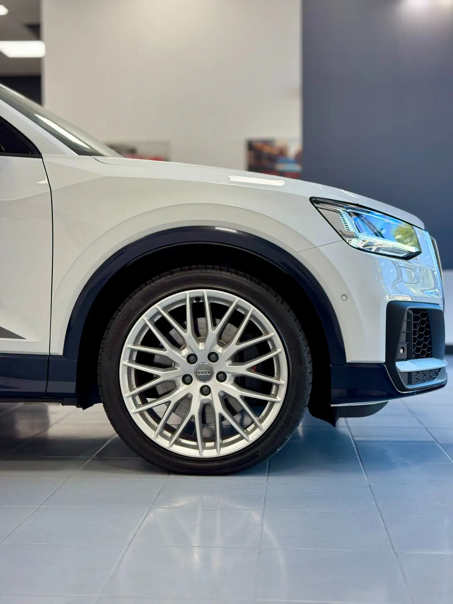 Audi - SQ2