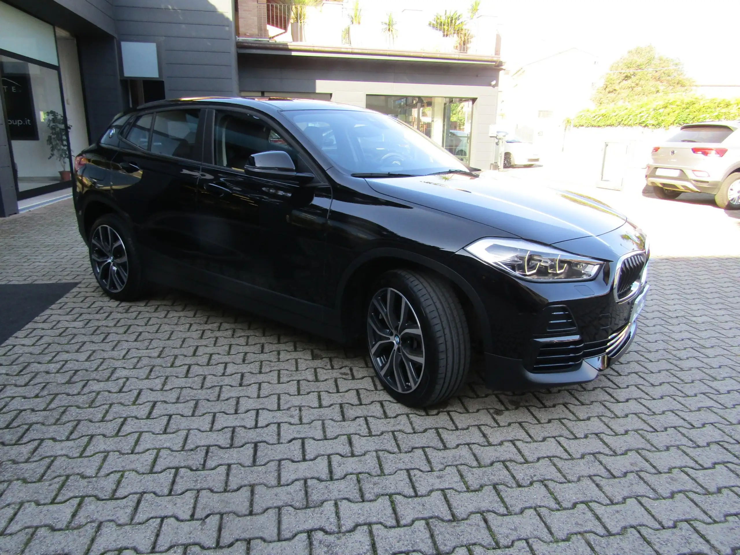 BMW - X2