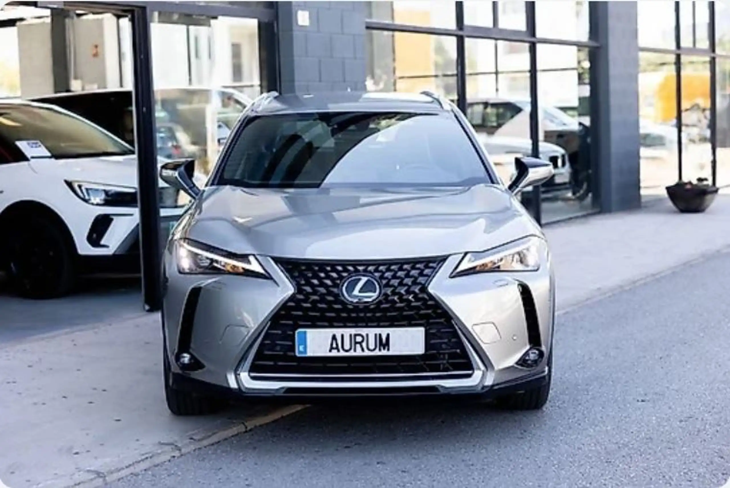 Lexus - UX 250h