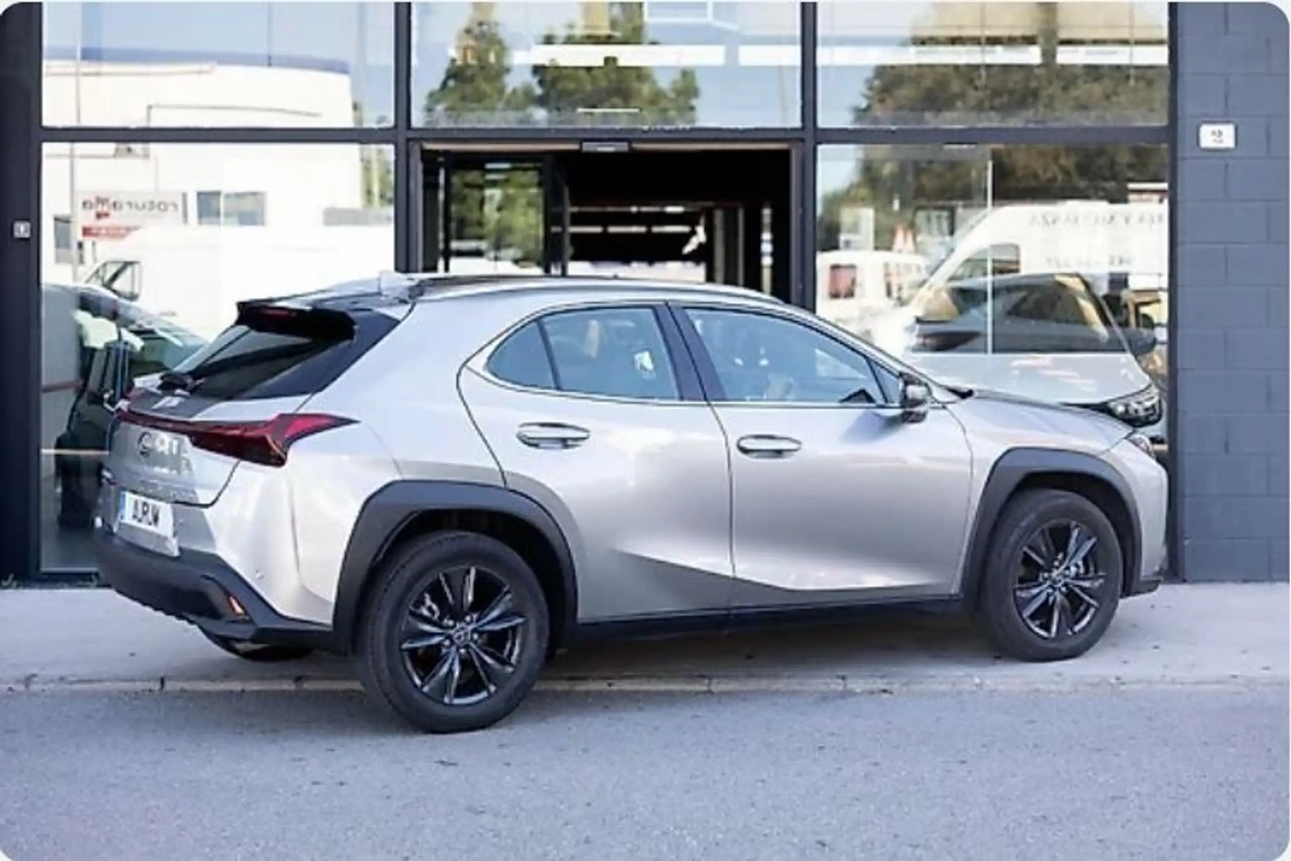 Lexus - UX 250h