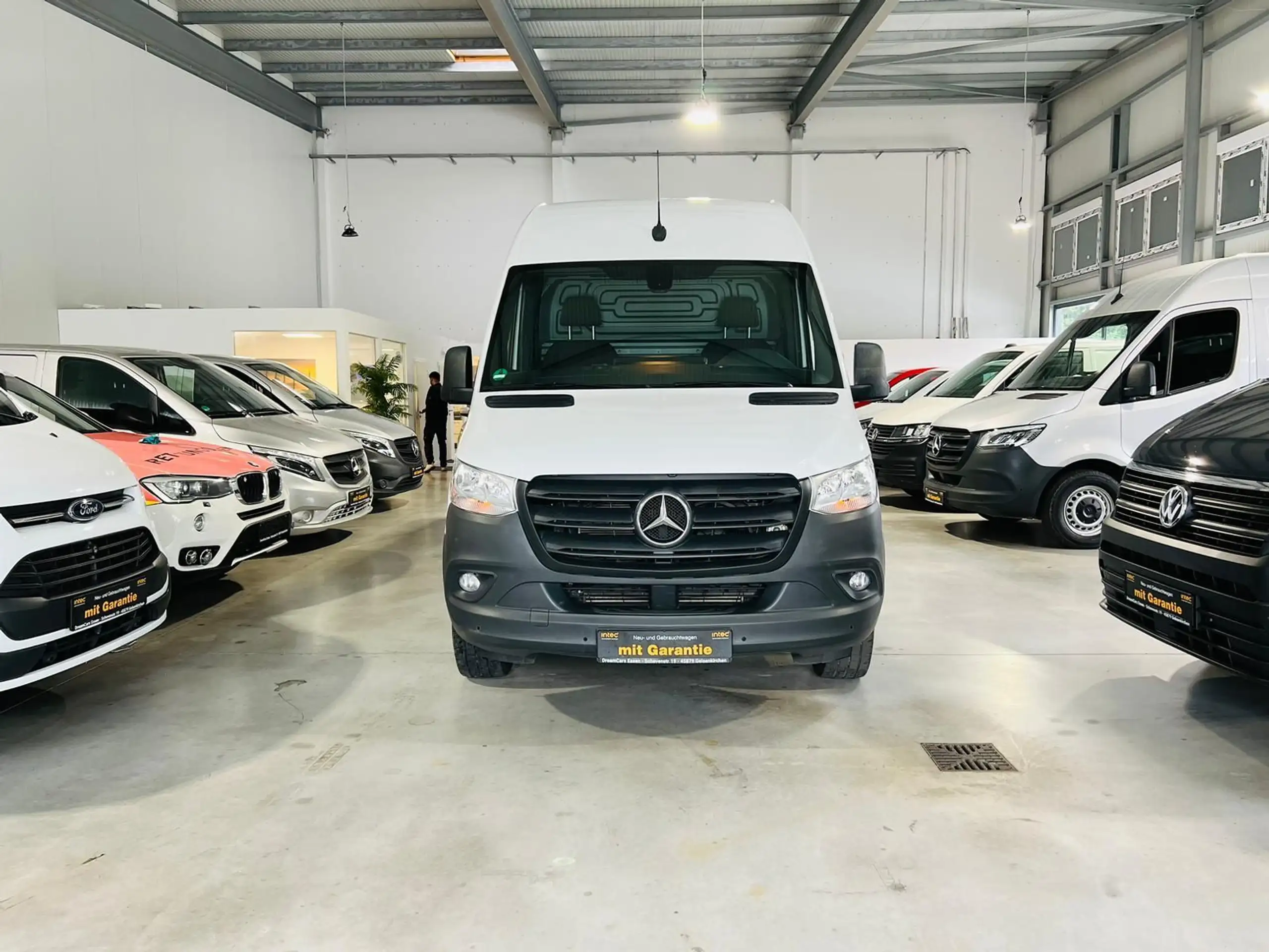 Mercedes-Benz - Sprinter