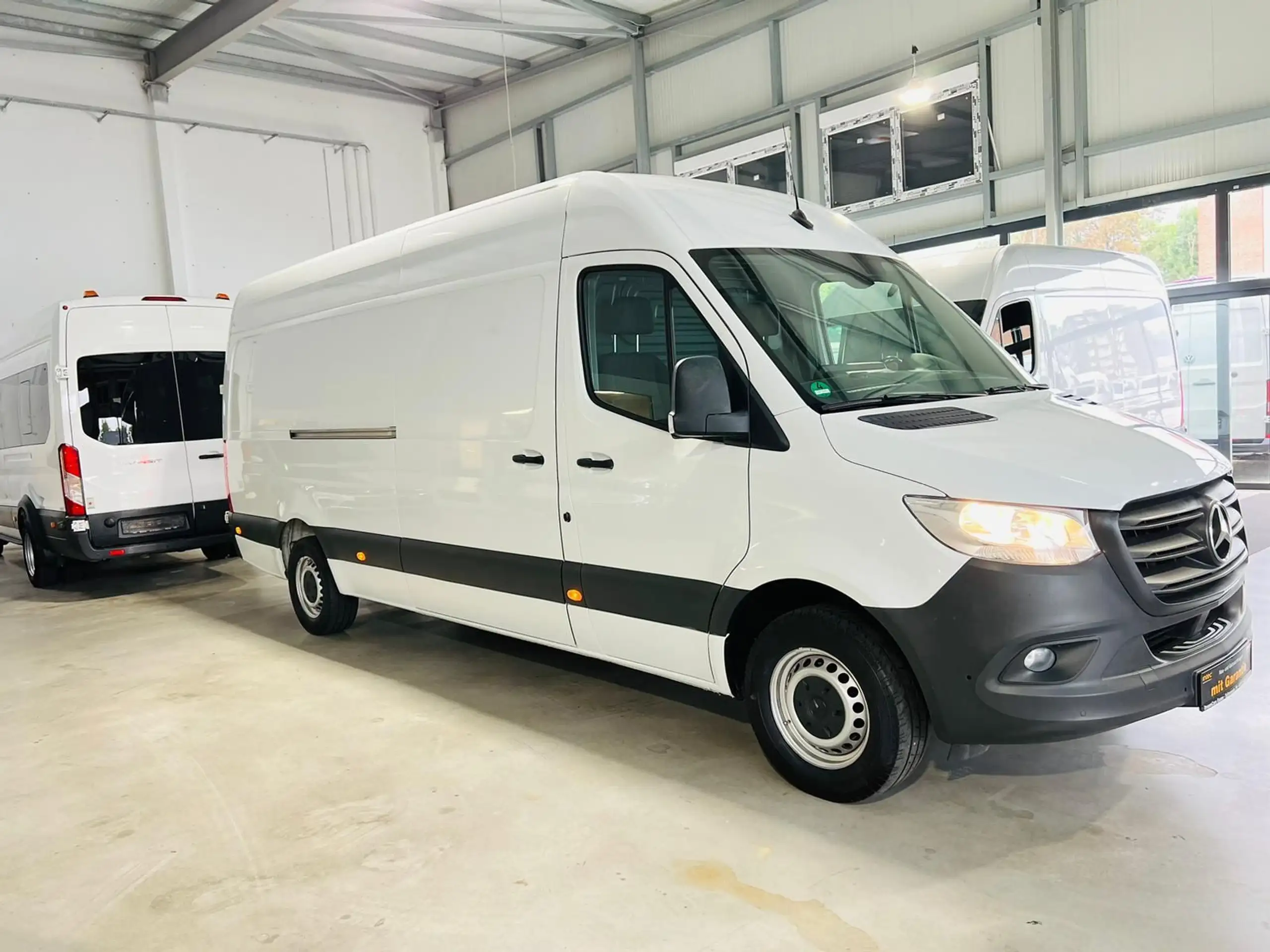 Mercedes-Benz - Sprinter