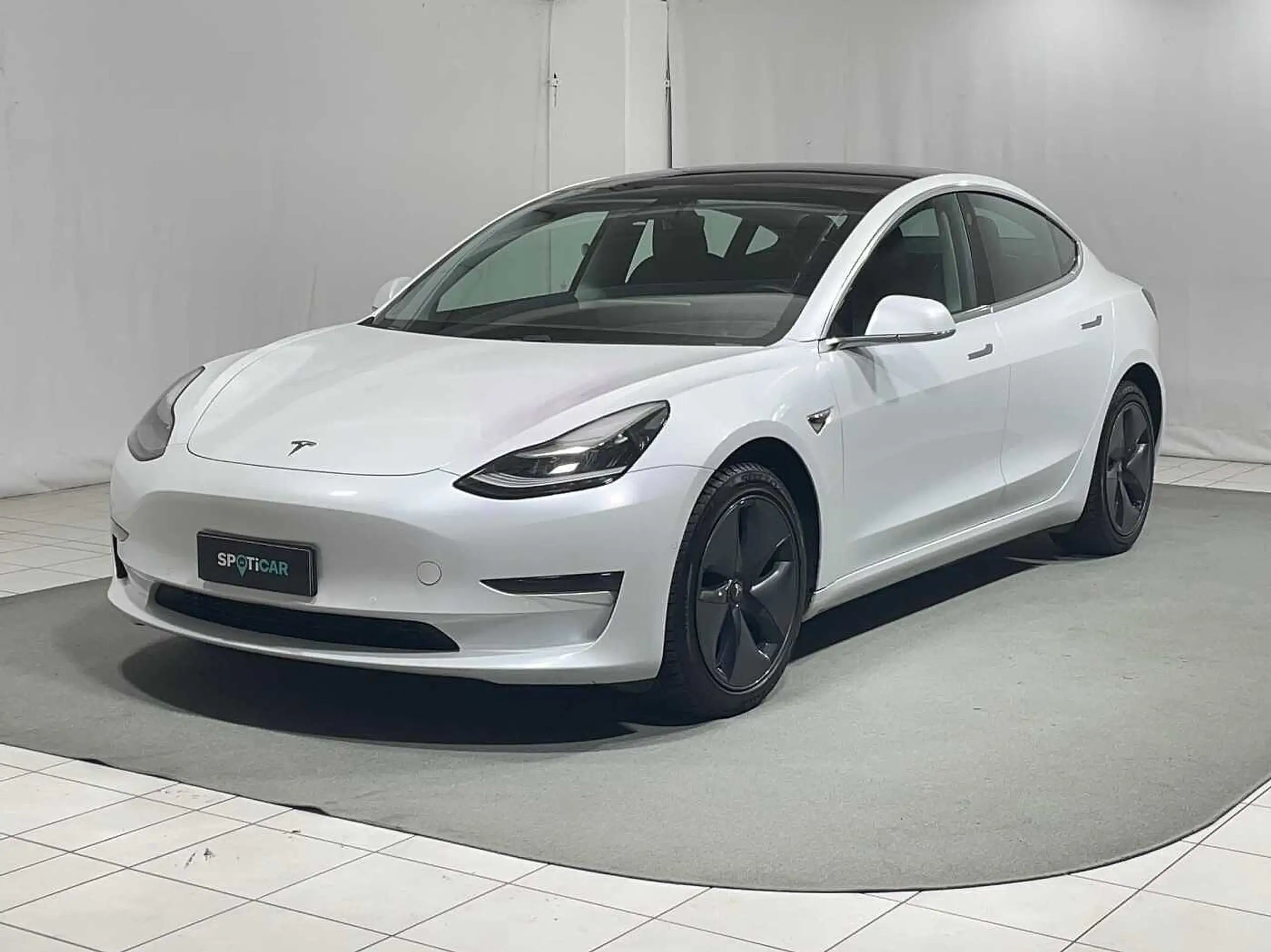 Tesla Model 3 2020